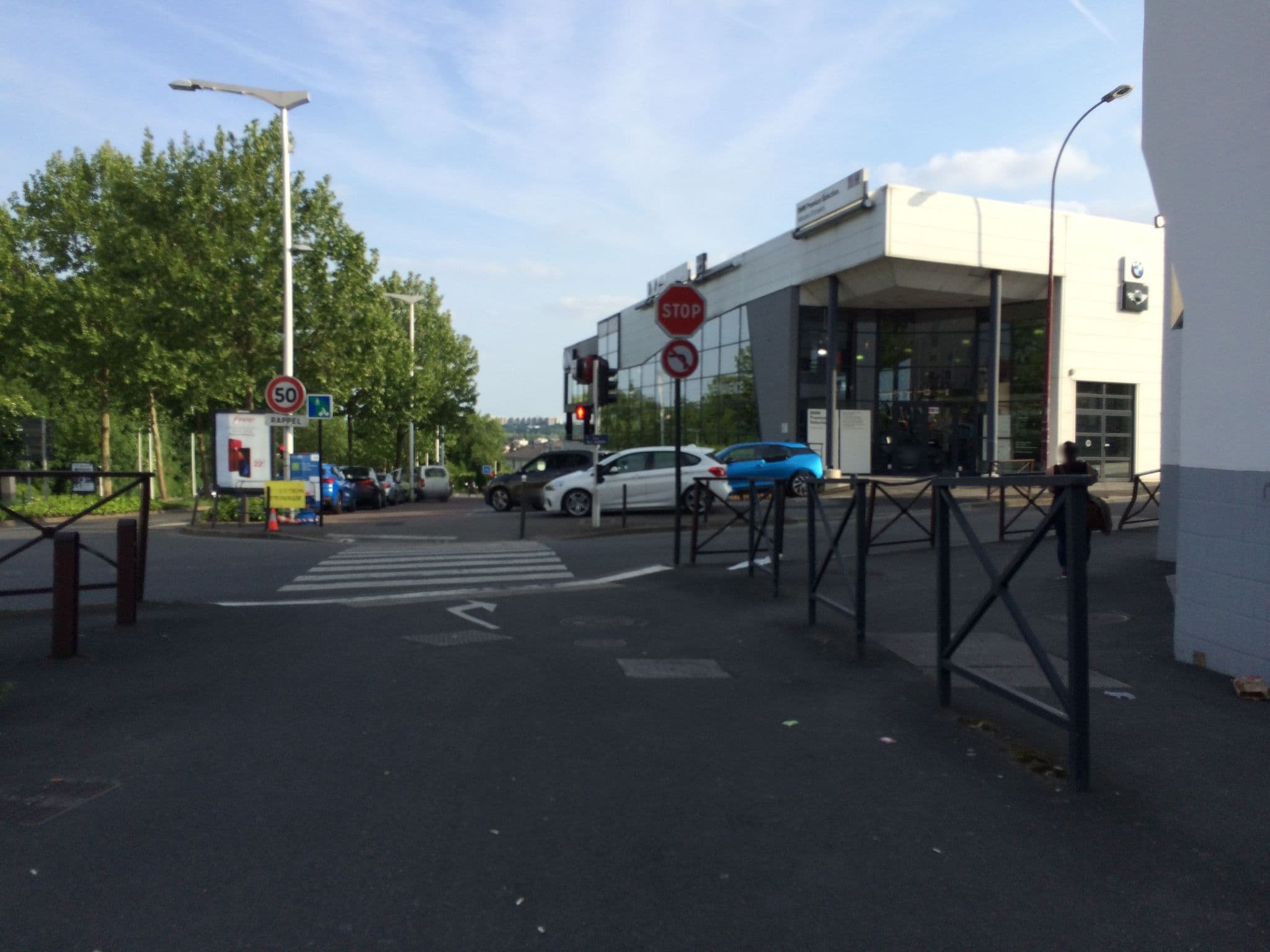 Street view near Wink Hôtel, Juvisy-sur-Orge — © josmougn (CC BY-SA · Mapillary)