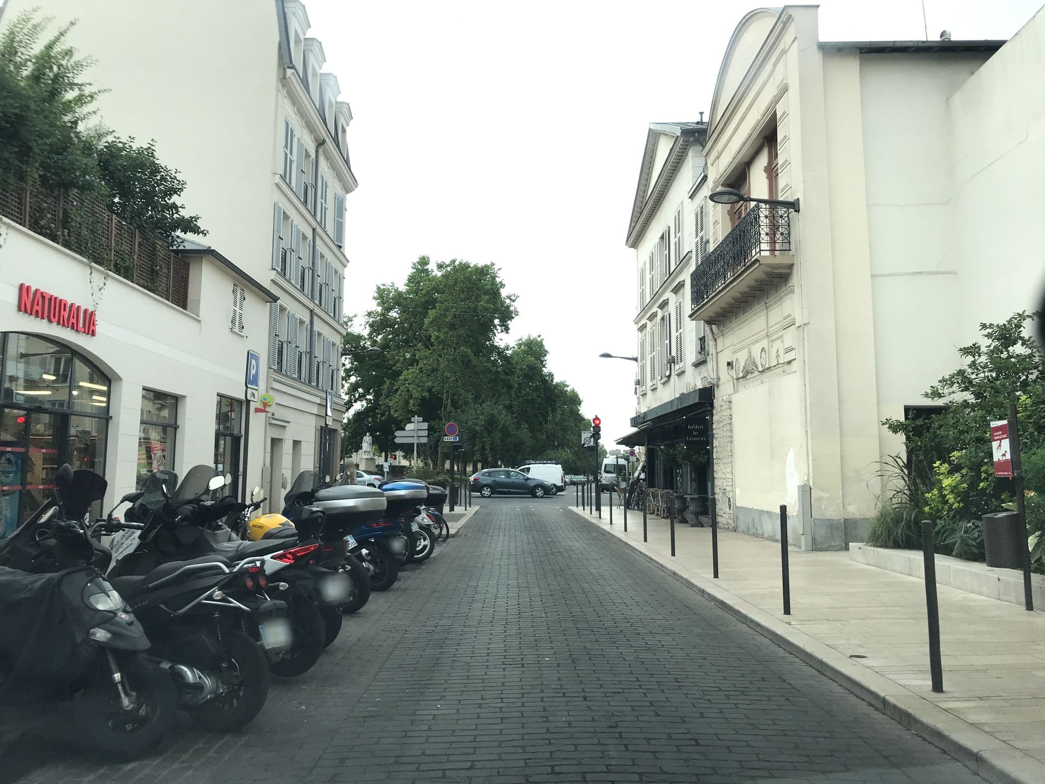 Street view near Le Blason, Vincennes — © unmap (CC BY-SA · Mapillary)