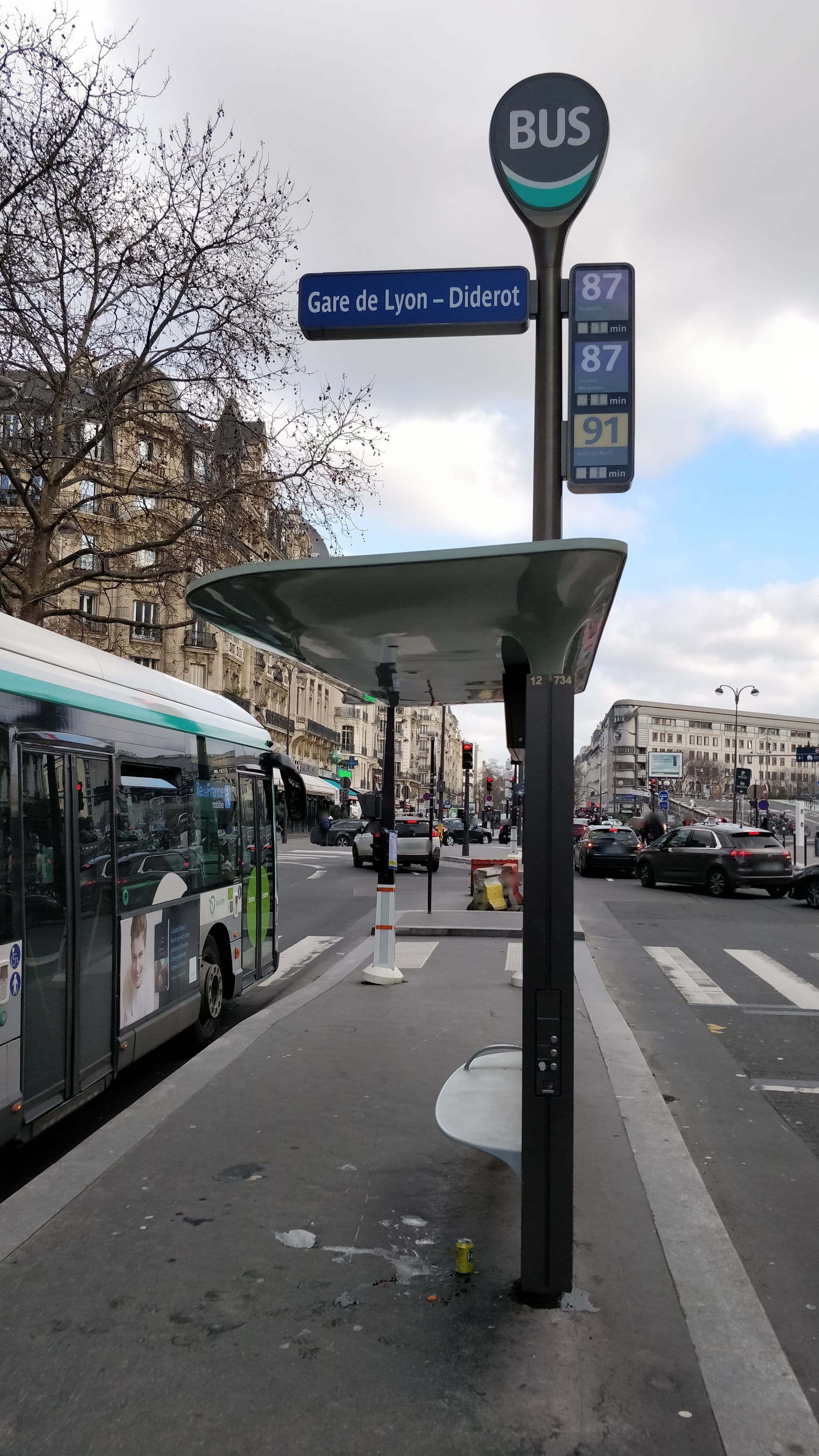 Street view near Hôtel Terminus Paris, Quinze-Vingts — © overflorian (CC BY-SA · Mapillary)