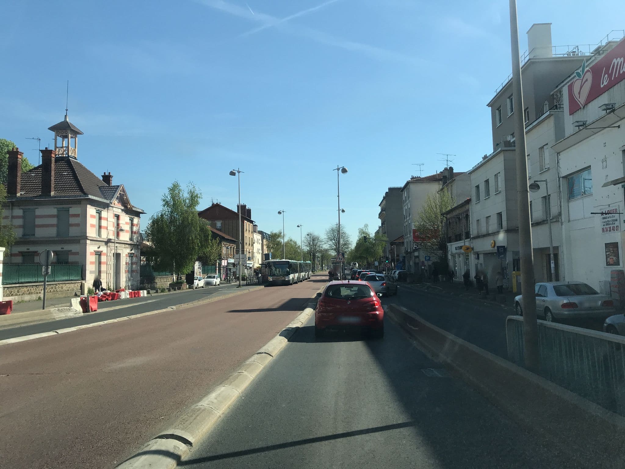Street view near Adel Djamel, Choisy-le-Roi — © unmap (CC BY-SA · Mapillary)