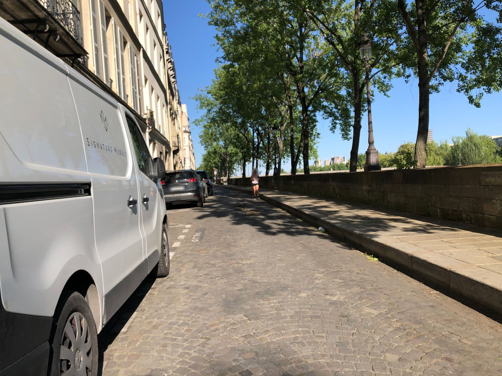 Street view near Waytostay, Paris — © jerome92370 (CC BY-SA · Mapillary)
