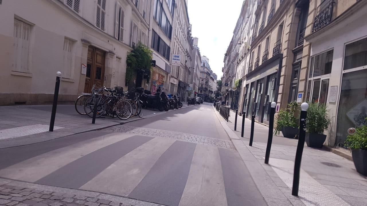 Street view near Hotel Kyriad 10 Canal Saint Martin, Porte Saint-Martin — © changchun1 (CC BY-SA · Mapillary)