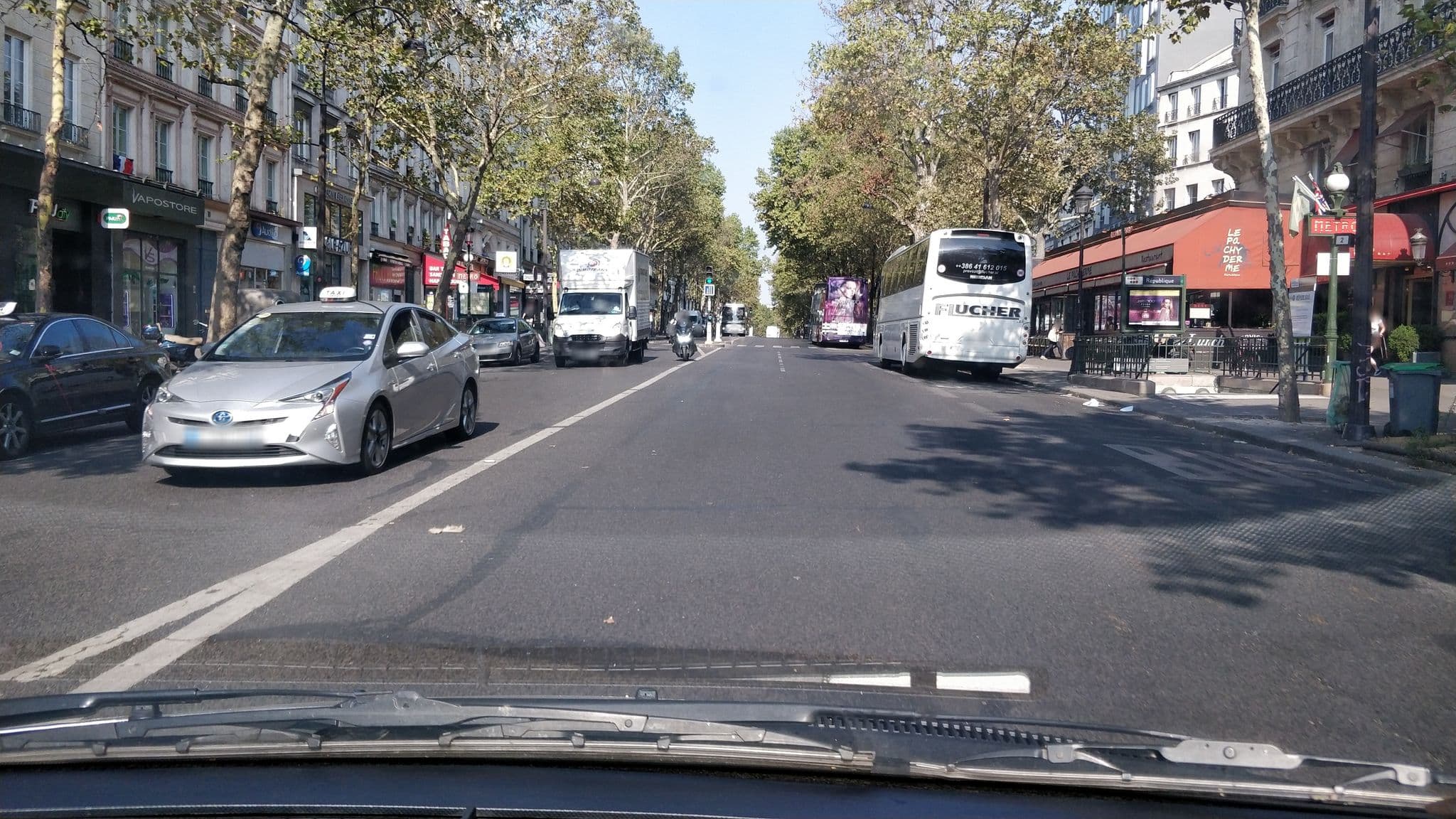 Street view near TUI STORE, Porte Saint-Martin — © svr123456789 (CC BY-SA · Mapillary)