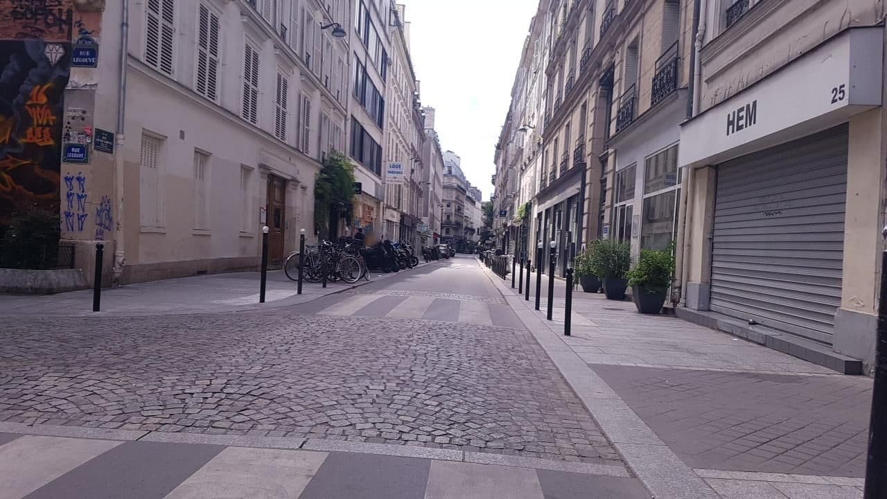 Street view near Hotel Bel Oranger, Porte Saint-Martin — © changchun1 (CC BY-SA · Mapillary)