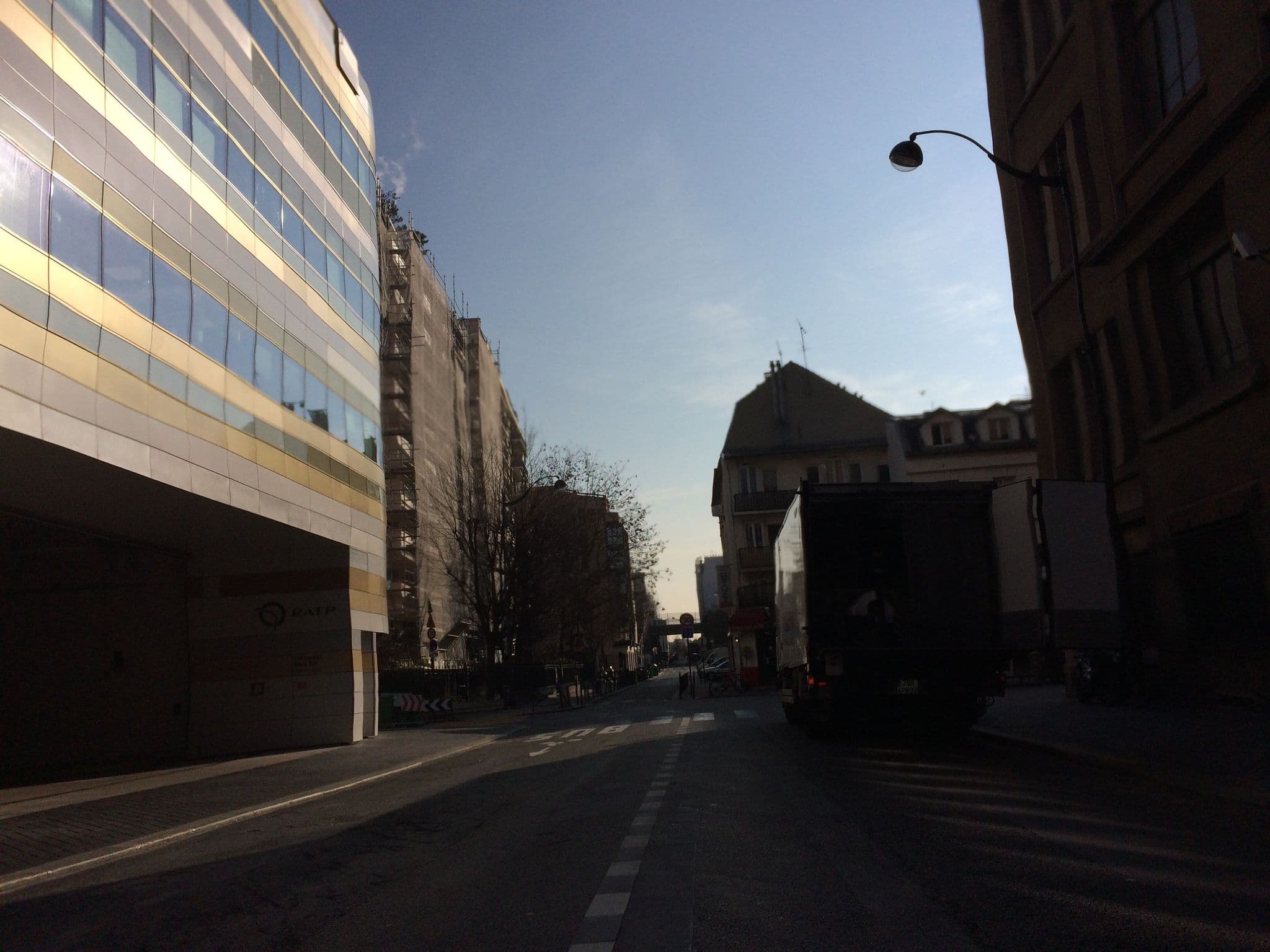 Street view near Hôtel Comete, Bel-Air — © troch (CC BY-SA · Mapillary)
