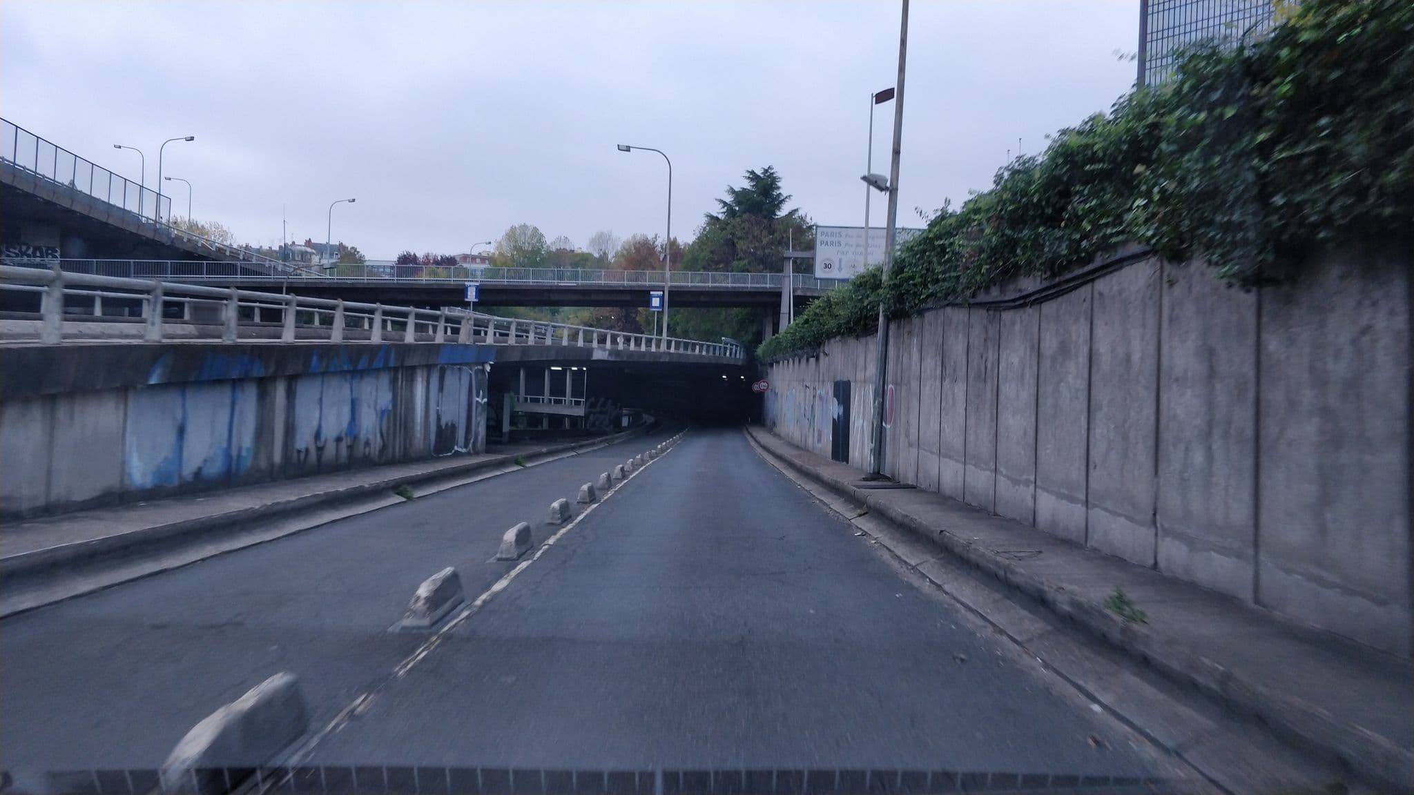 Street view near Restaurant Ibis, Bagnolet — © svr123456789 (CC BY-SA · Mapillary)