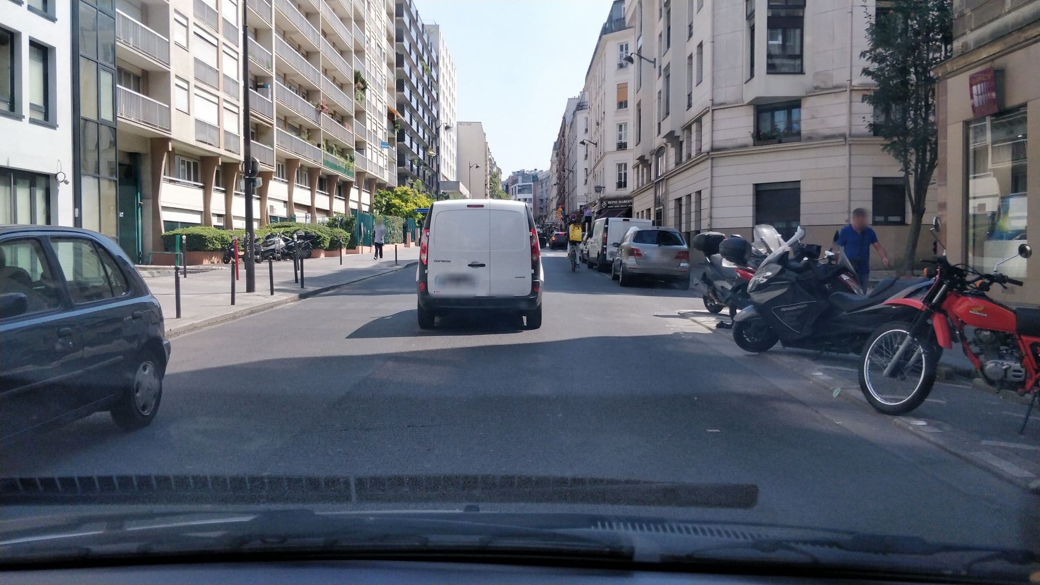 Street view near Bed And Breakfast Charonne 2, Sainte-Marguerite — © svr123456789 (CC BY-SA · Mapillary)