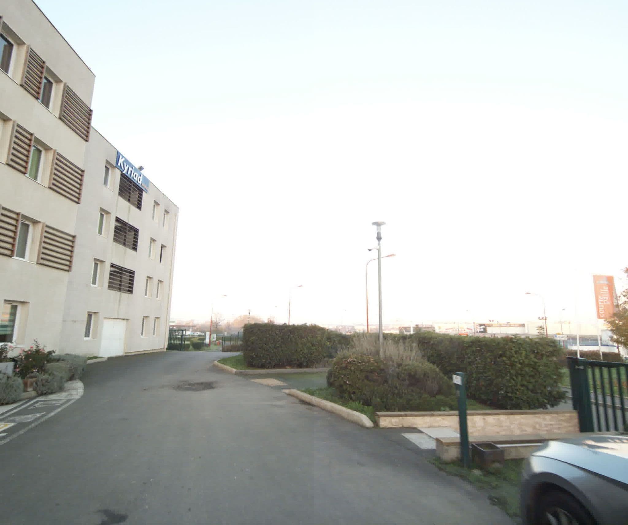 Street view near Premiere Classe Paris Nord, Gonesse — © sogefi (CC BY-SA · Mapillary)