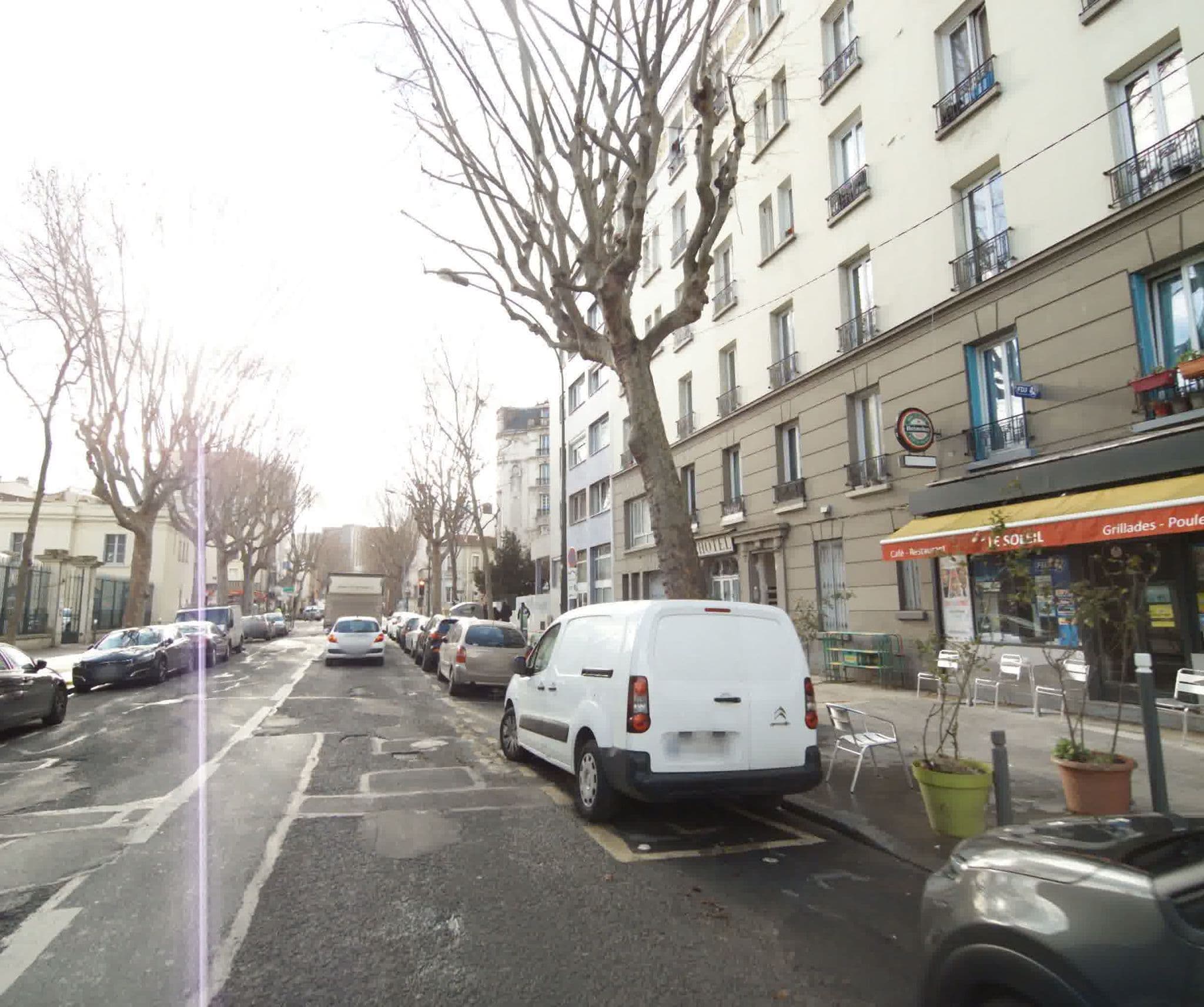 Street view near Star Hôtel, Saint-Ouen — © sogefi (CC BY-SA · Mapillary)