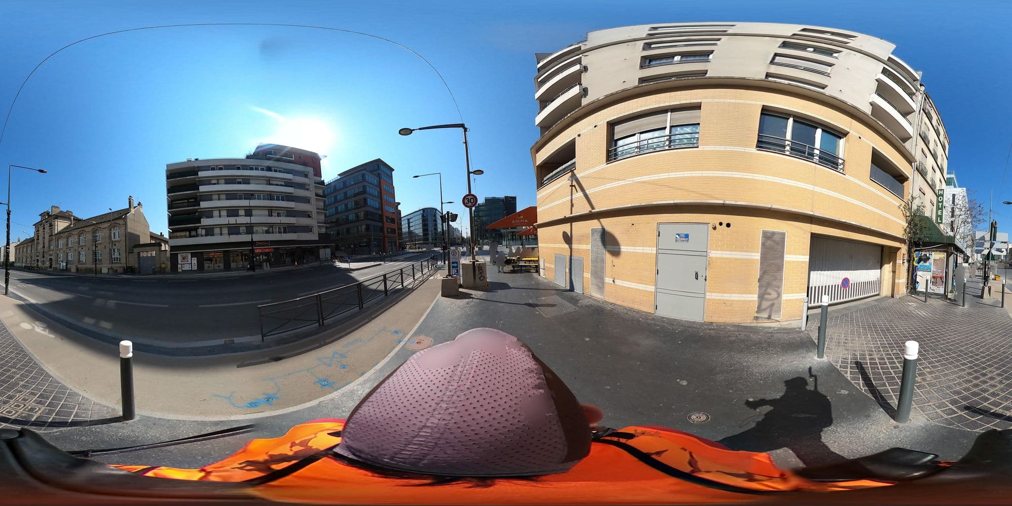 Street view near Pause Cafe Hugo, Saint-Ouen — © cartocite (CC BY-SA · Mapillary)