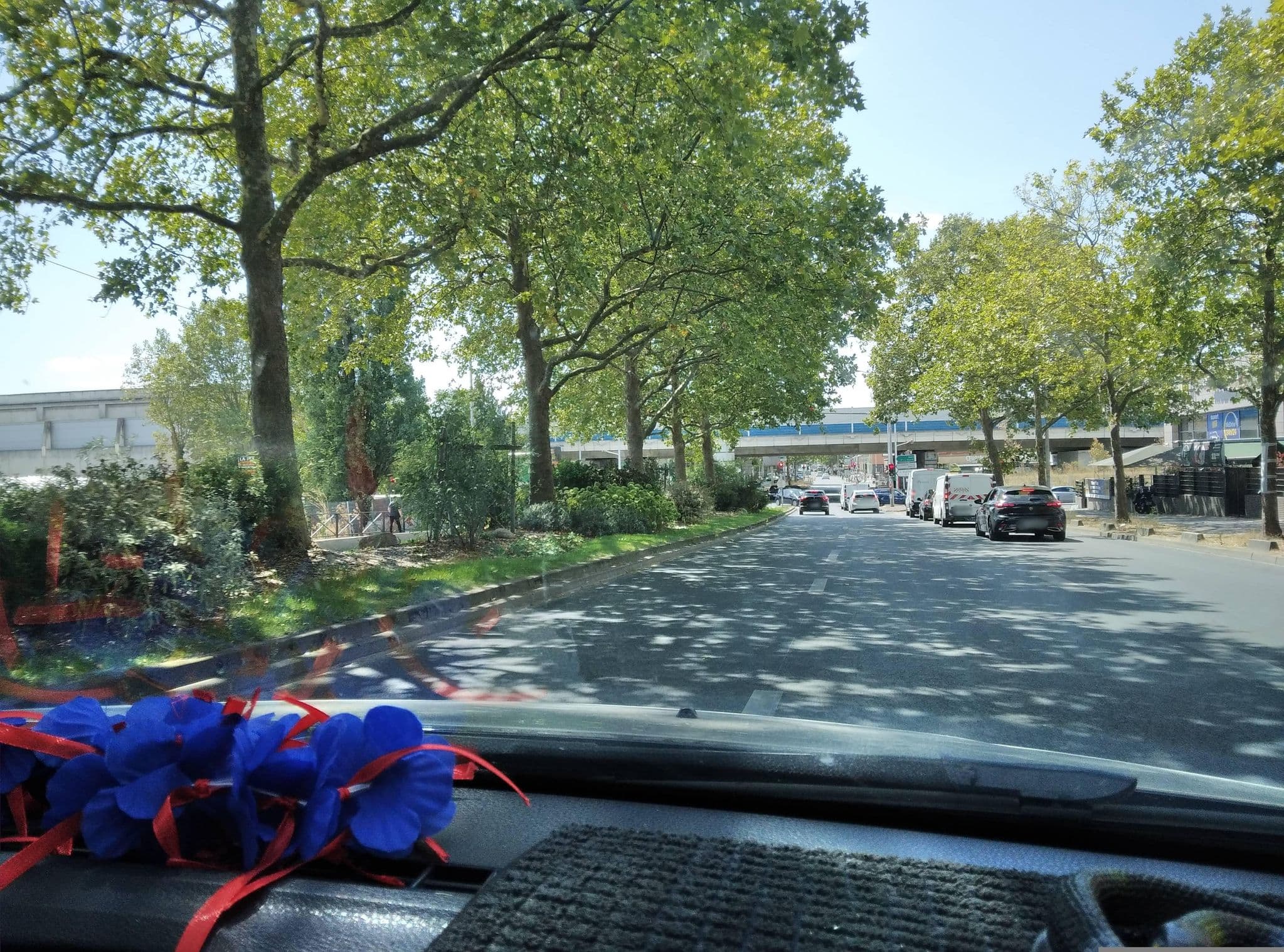 Street view near B&B HOTEL, Le Bourget — © didoudidi77 (CC BY-SA · Mapillary)