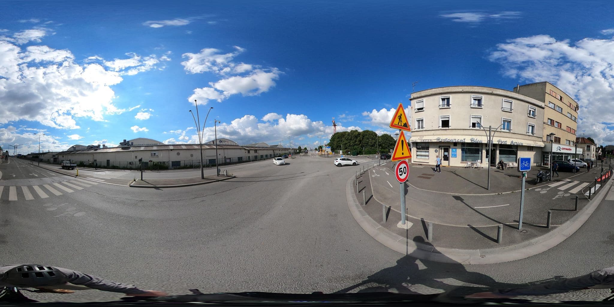 Street view near Café du Nord-Izmir hôtel, Dugny — © geovelo (CC BY-SA · Mapillary)
