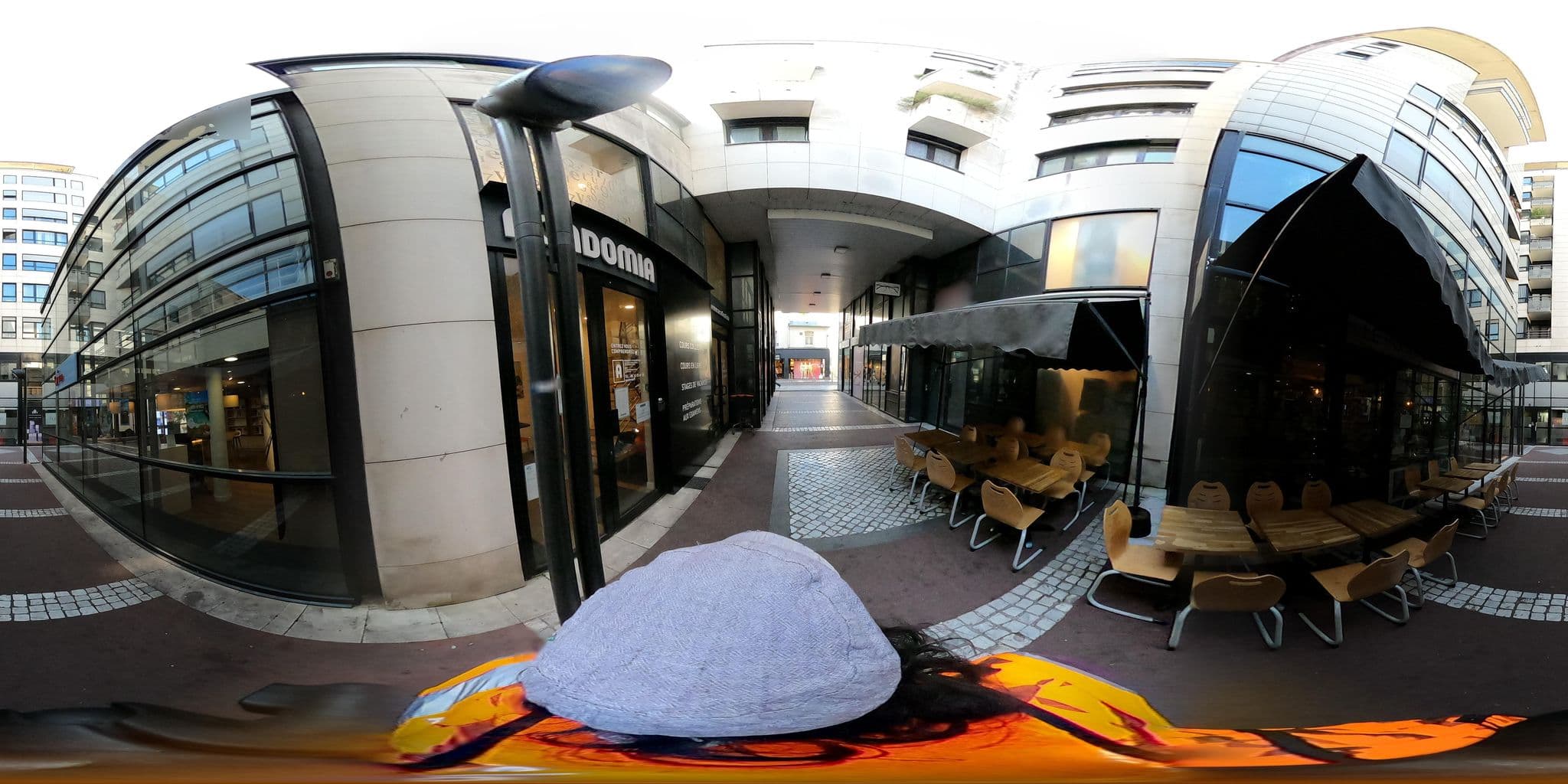 Street view near TUI STORE, Enghien-les-Bains — © nlehuby (CC BY-SA · Mapillary)