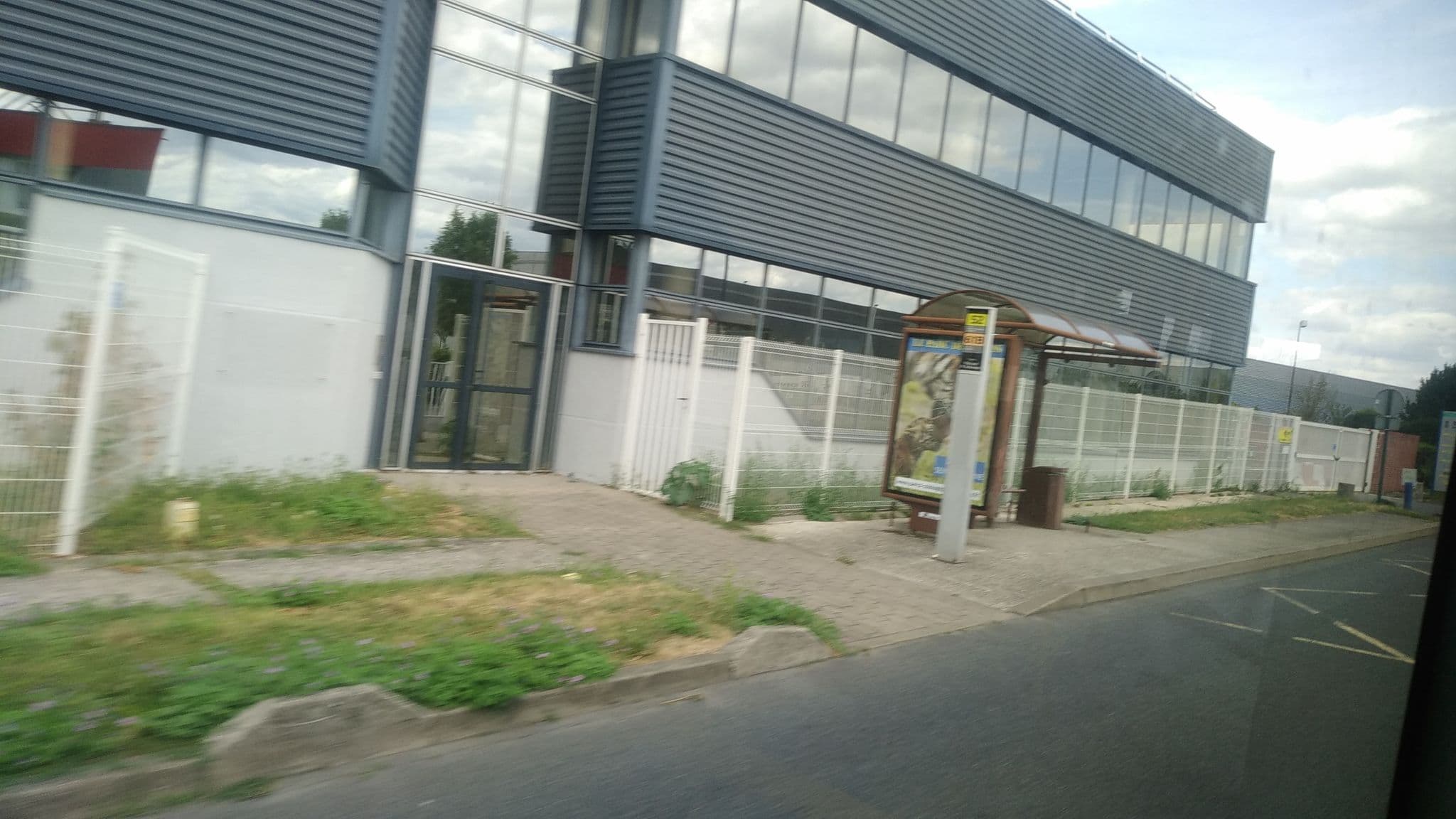 Street view near M2M Gestion Hotelière, Lieusaint — © aimeesama (CC BY-SA · Mapillary)