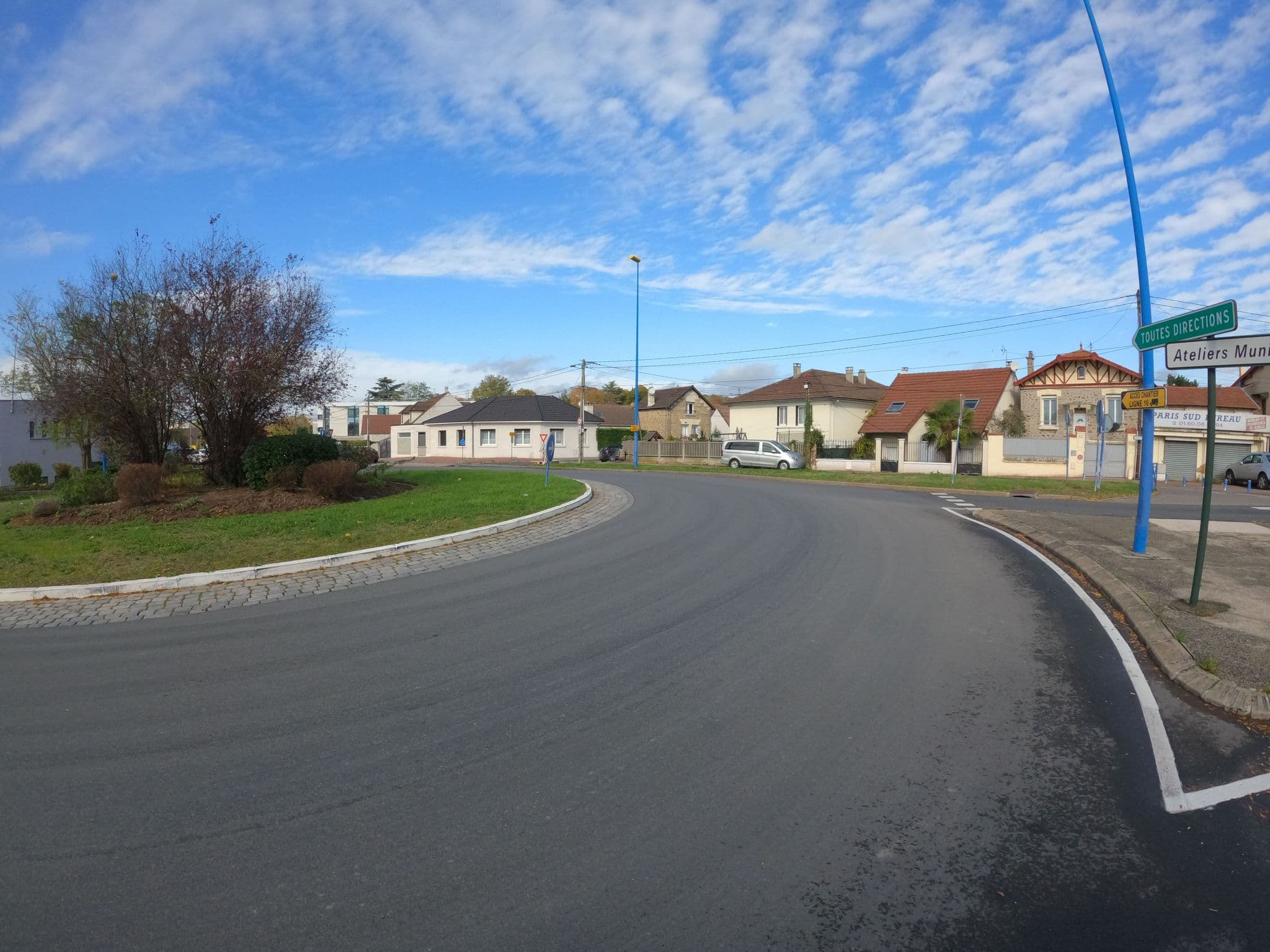 Street view near La Petite Vitesse, Chelles — © stephanep (CC BY-SA · Mapillary)