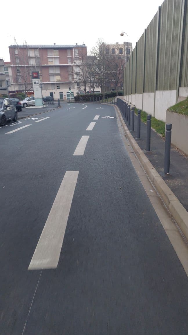 Street view near ibis Nogent-sur-Marne, Nogent-sur-Marne — © didier2020 (CC BY-SA · Mapillary)