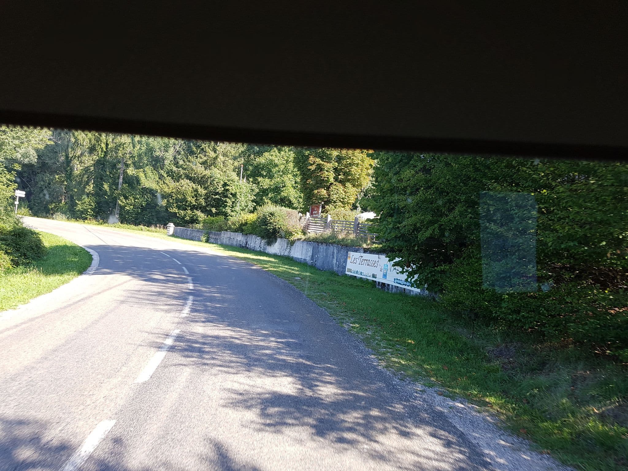 Street view near Les Terrasses de Merlue, Orgelet — © bernardvoyageur (CC BY-SA · Mapillary)