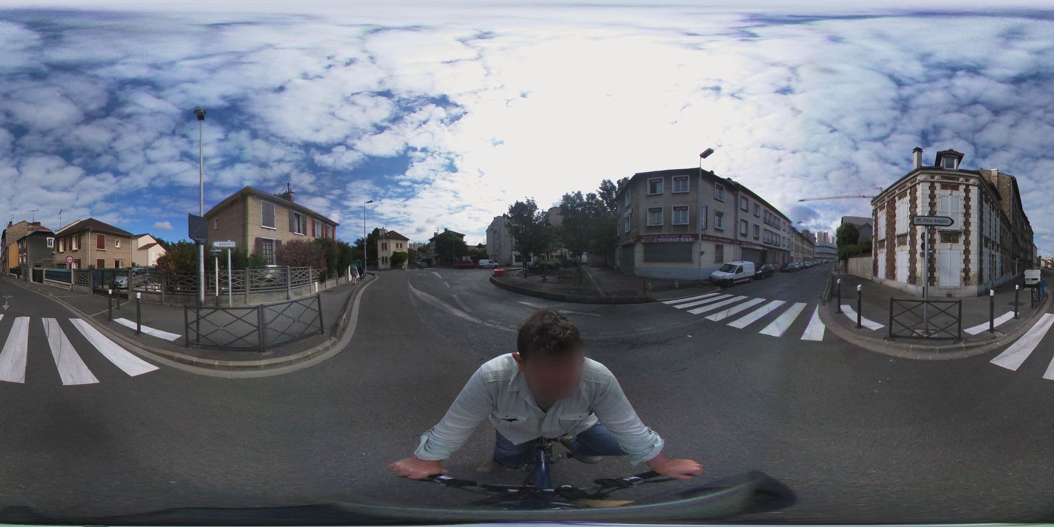 Street view near H.M.Café, Noisy-le-Sec — © geovelo (CC BY-SA · Mapillary)