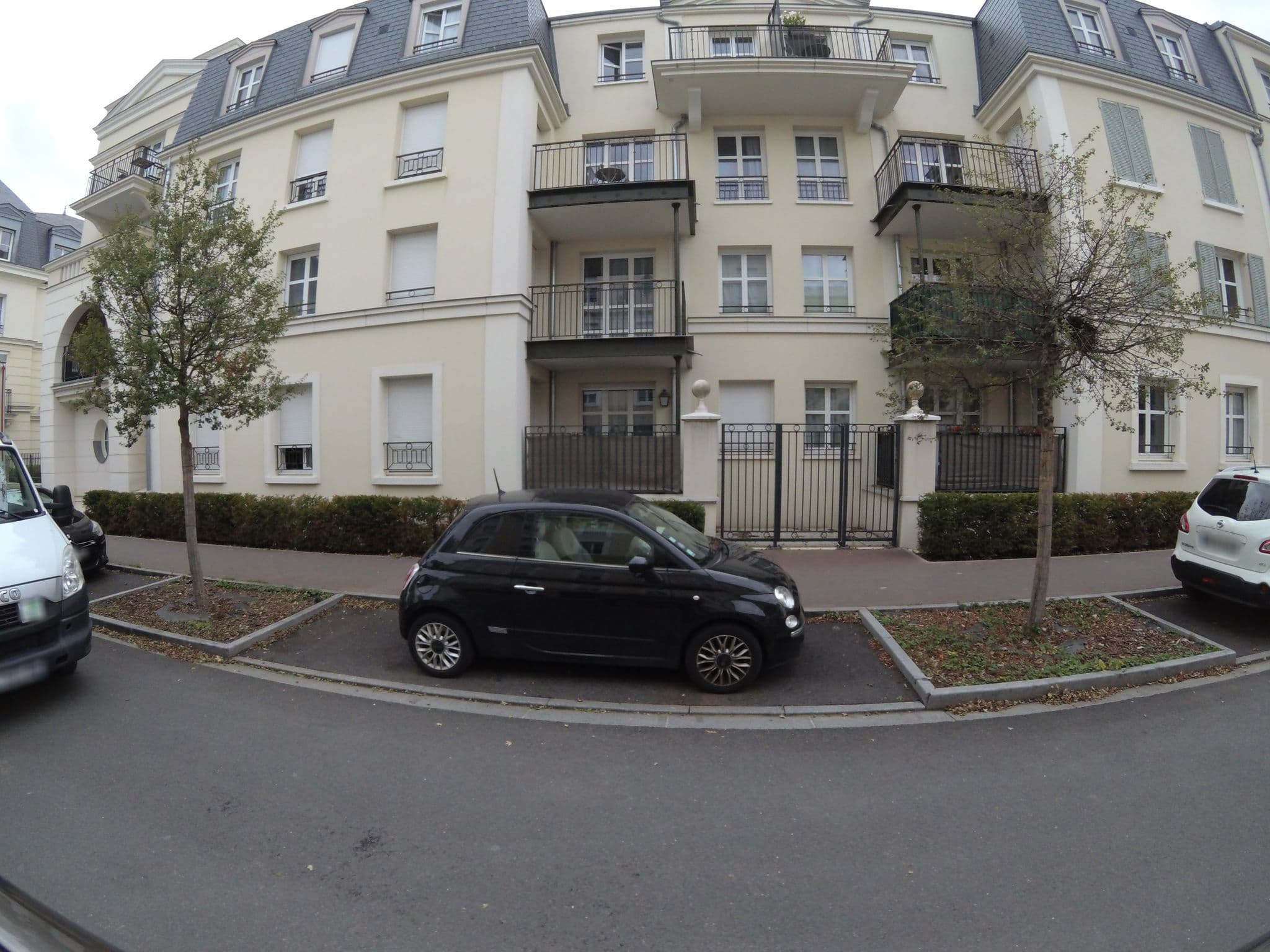 Street view near Saphir II, Serris — © stephanep (CC BY-SA · Mapillary)