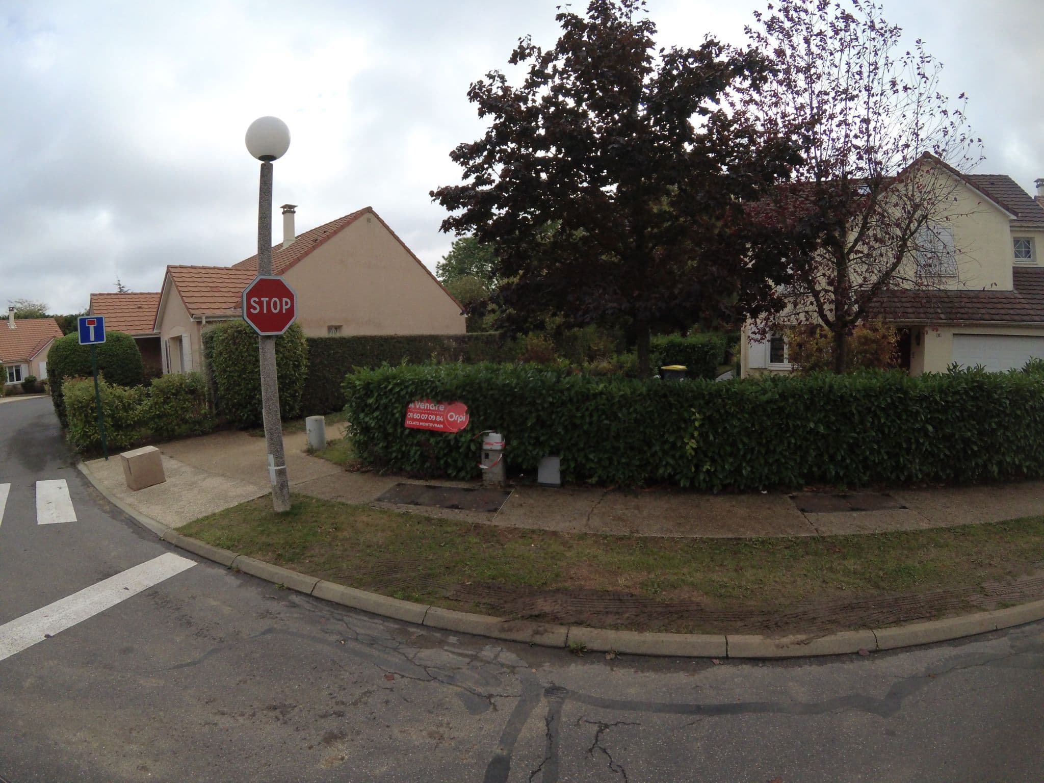 Street view near Sunnyside House Disneyland Bmyguest, Montévrain — © stephanep (CC BY-SA · Mapillary)