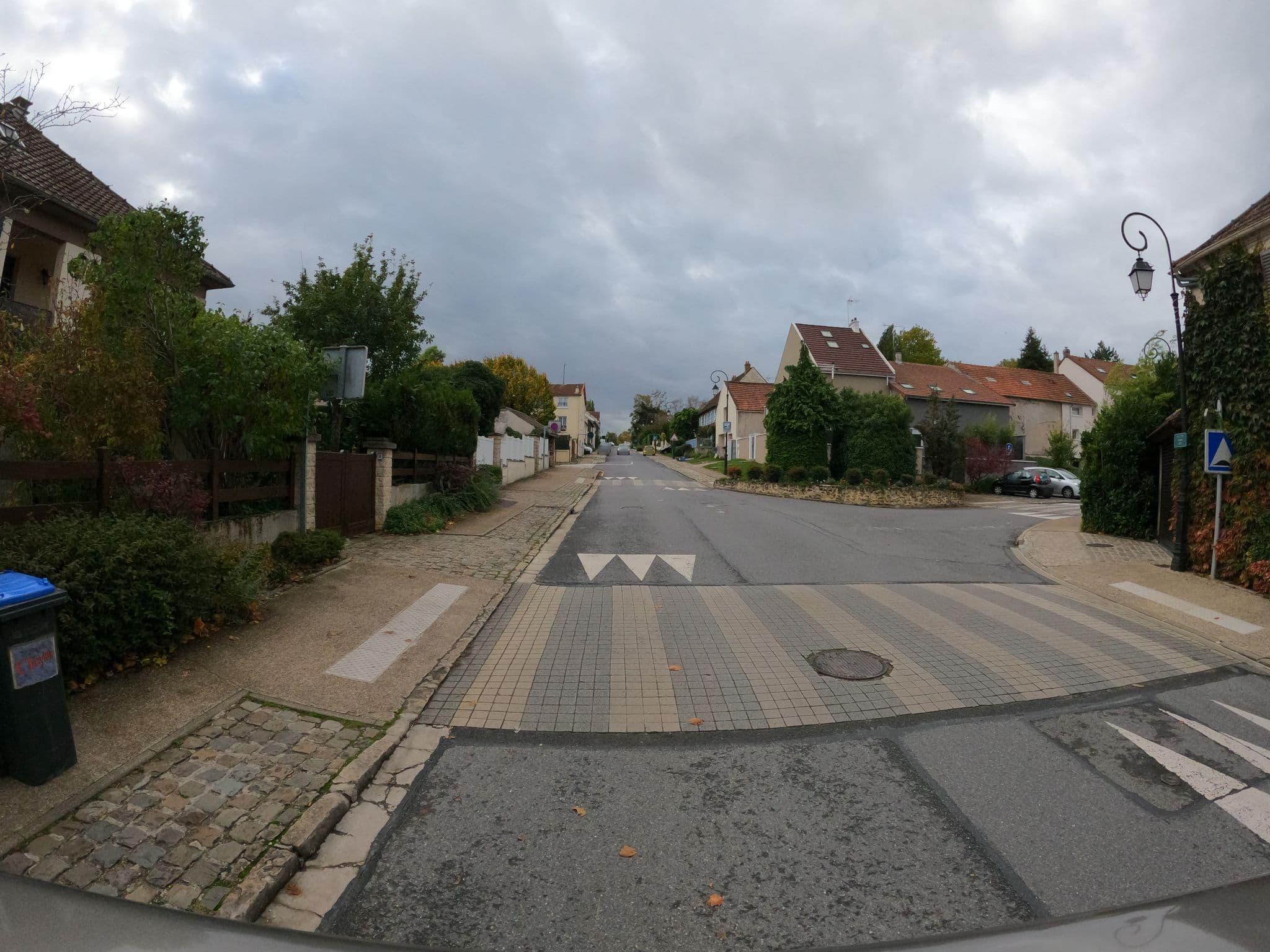 Street view near Hôtel Paris Ii, Magny-le-Hongre — © stephanep (CC BY-SA · Mapillary)