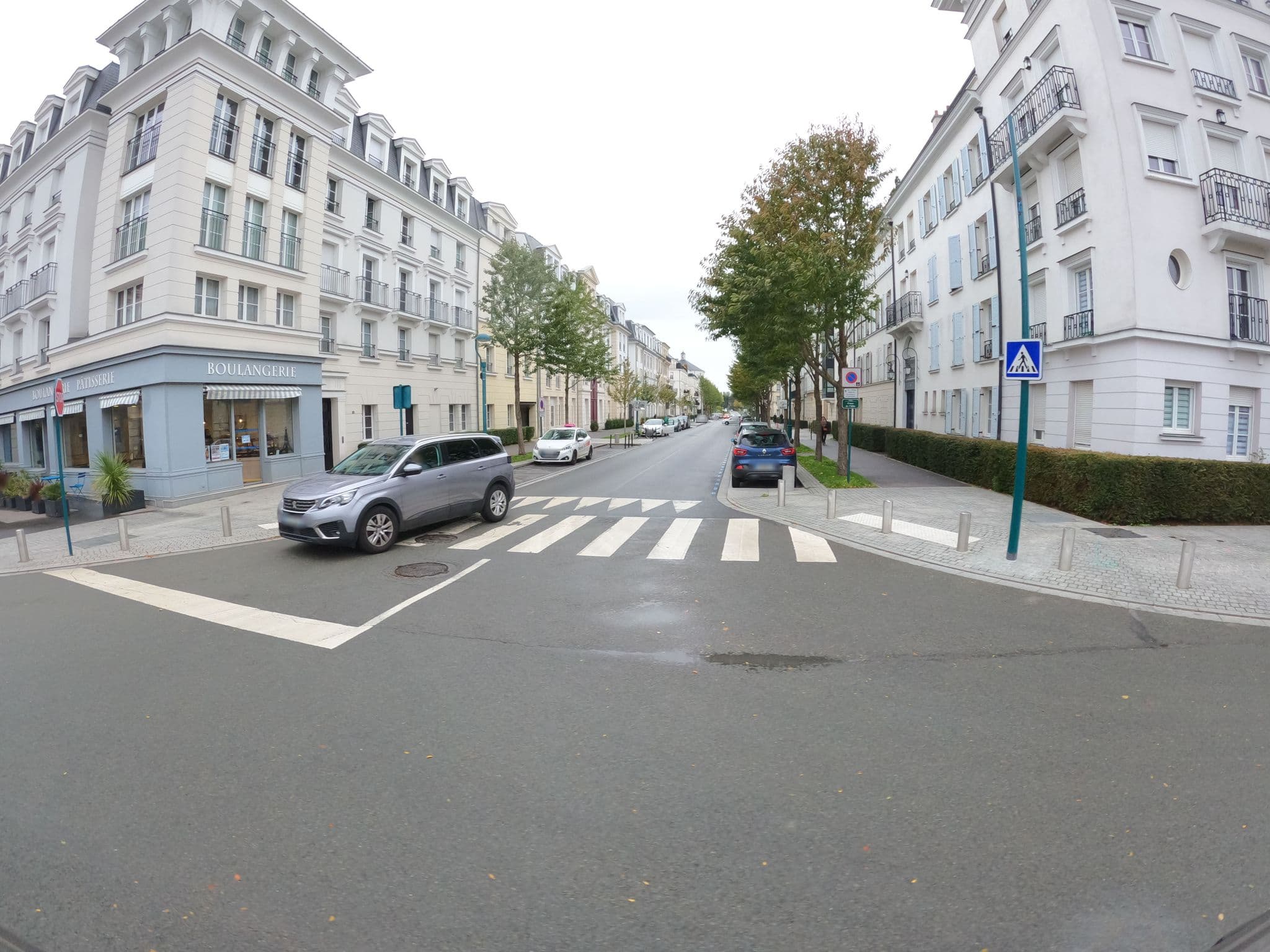 Street view near SouheilRebekaHome, Serris — © stephanep (CC BY-SA · Mapillary)