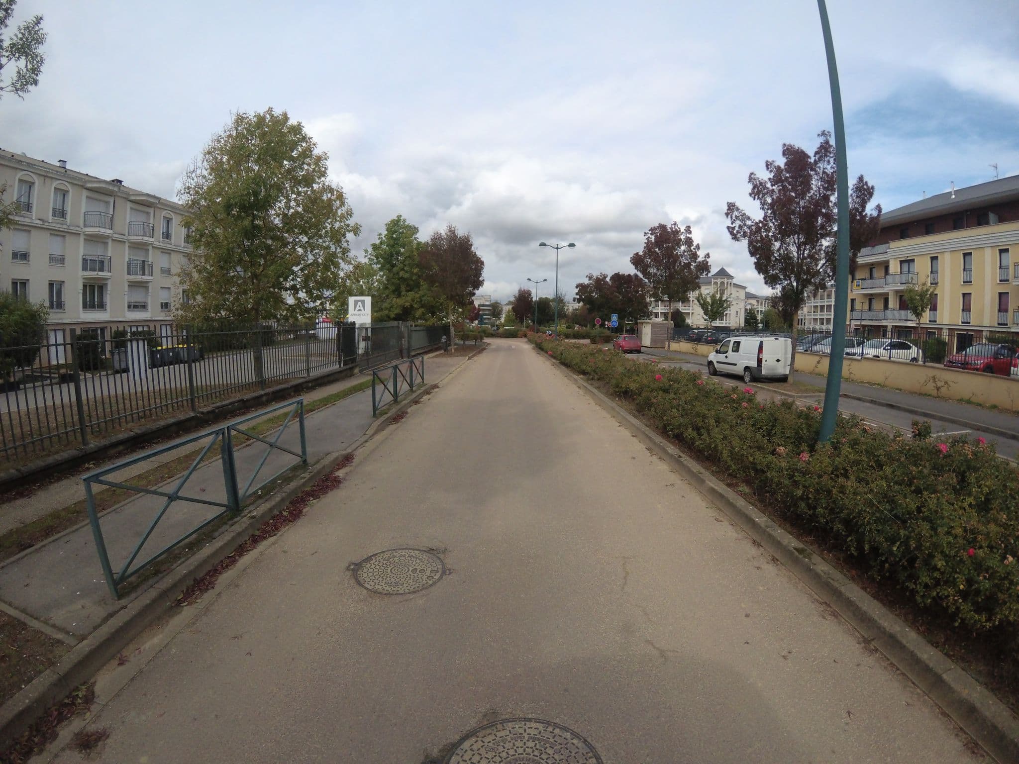 Street view near Residence Home Business Paris Val d'Europe, Montévrain — © stephanep (CC BY-SA · Mapillary)