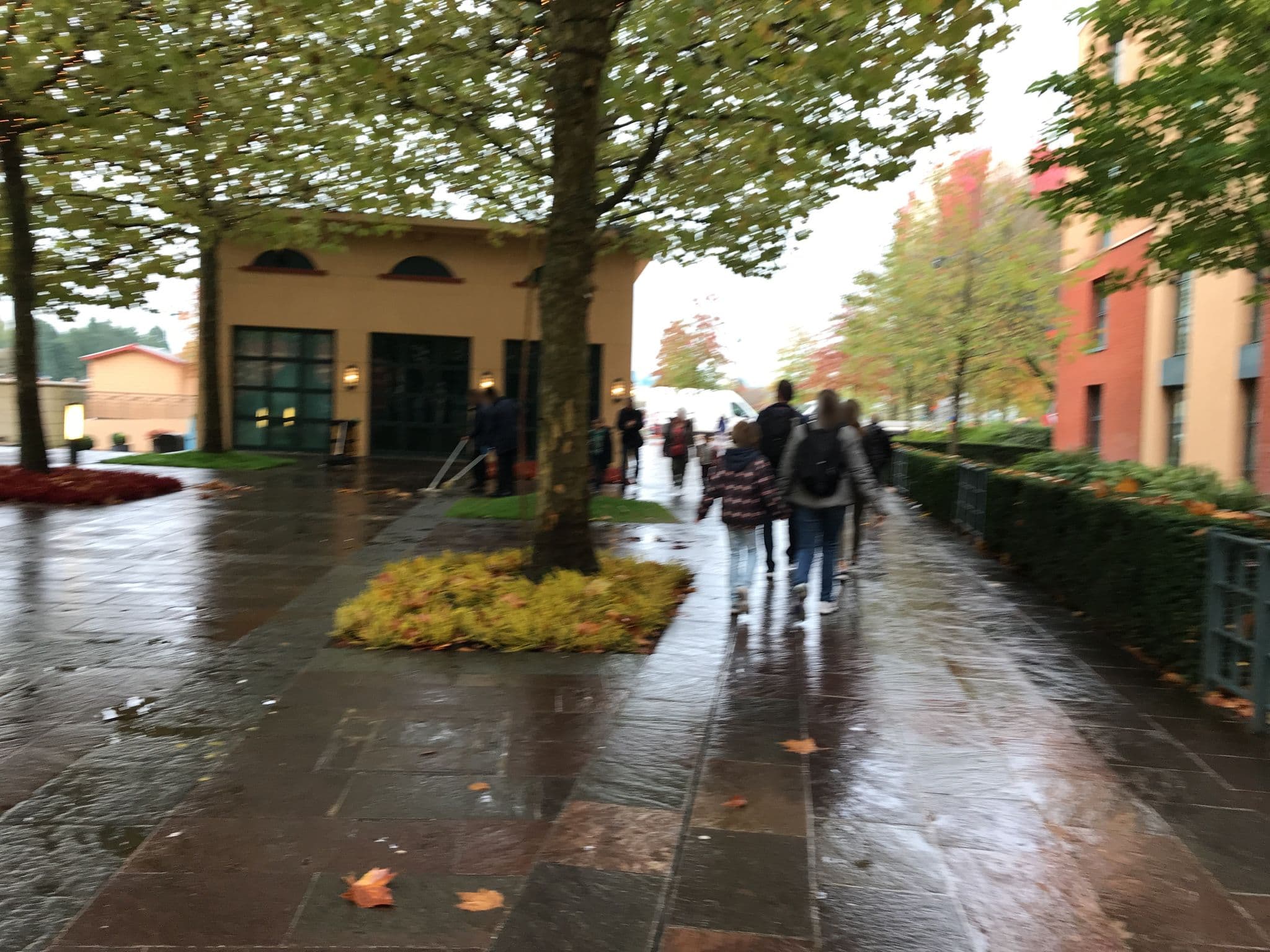 Street view near 1170💖, Chessy — © thepriben (CC BY-SA · Mapillary)
