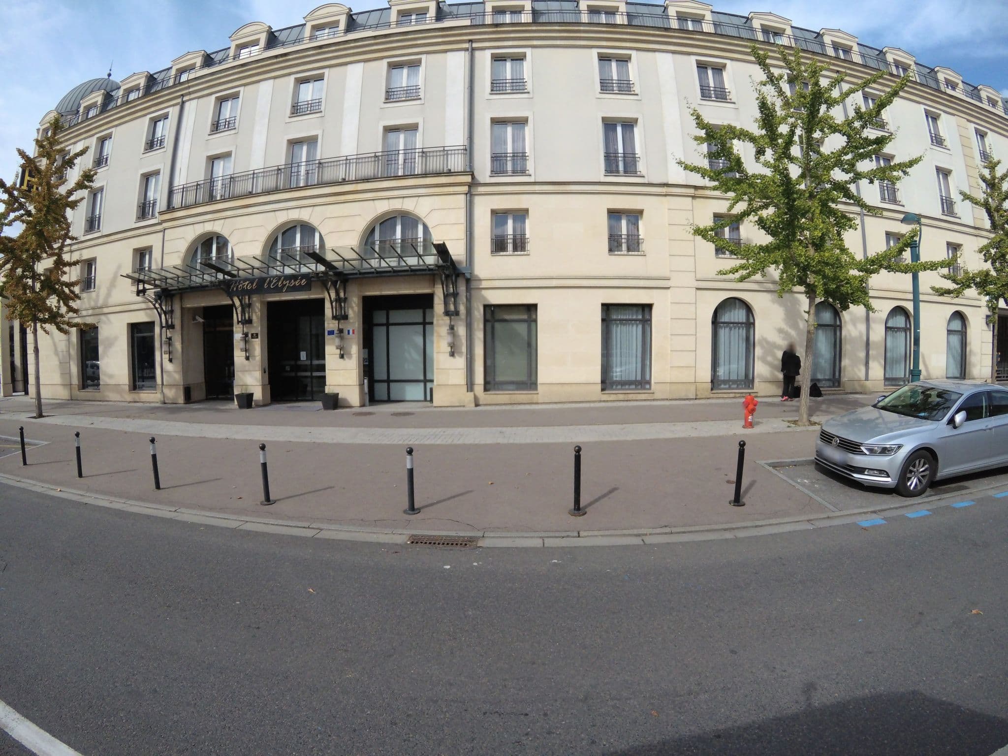 Street view near chambre 130, Serris — © stephanep (CC BY-SA · Mapillary)