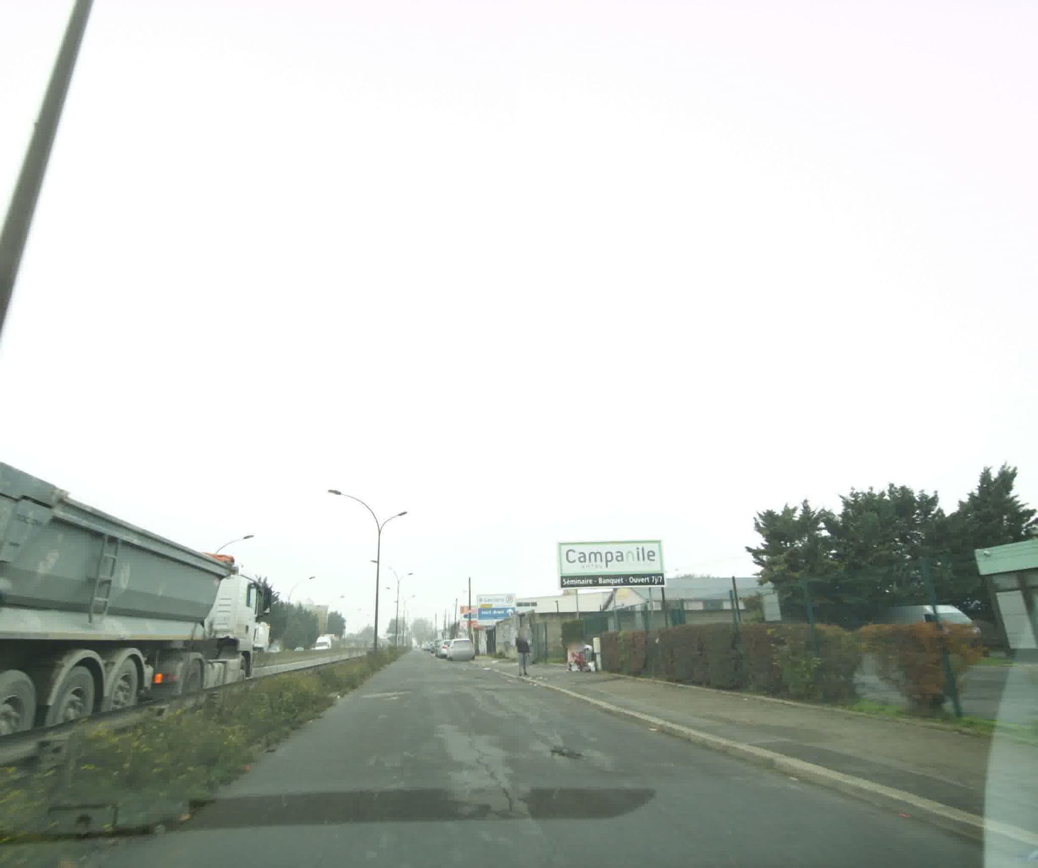 Street view near CAMPANILE LIVRY GARGAN, Vaujours — © sogefi (CC BY-SA · Mapillary)