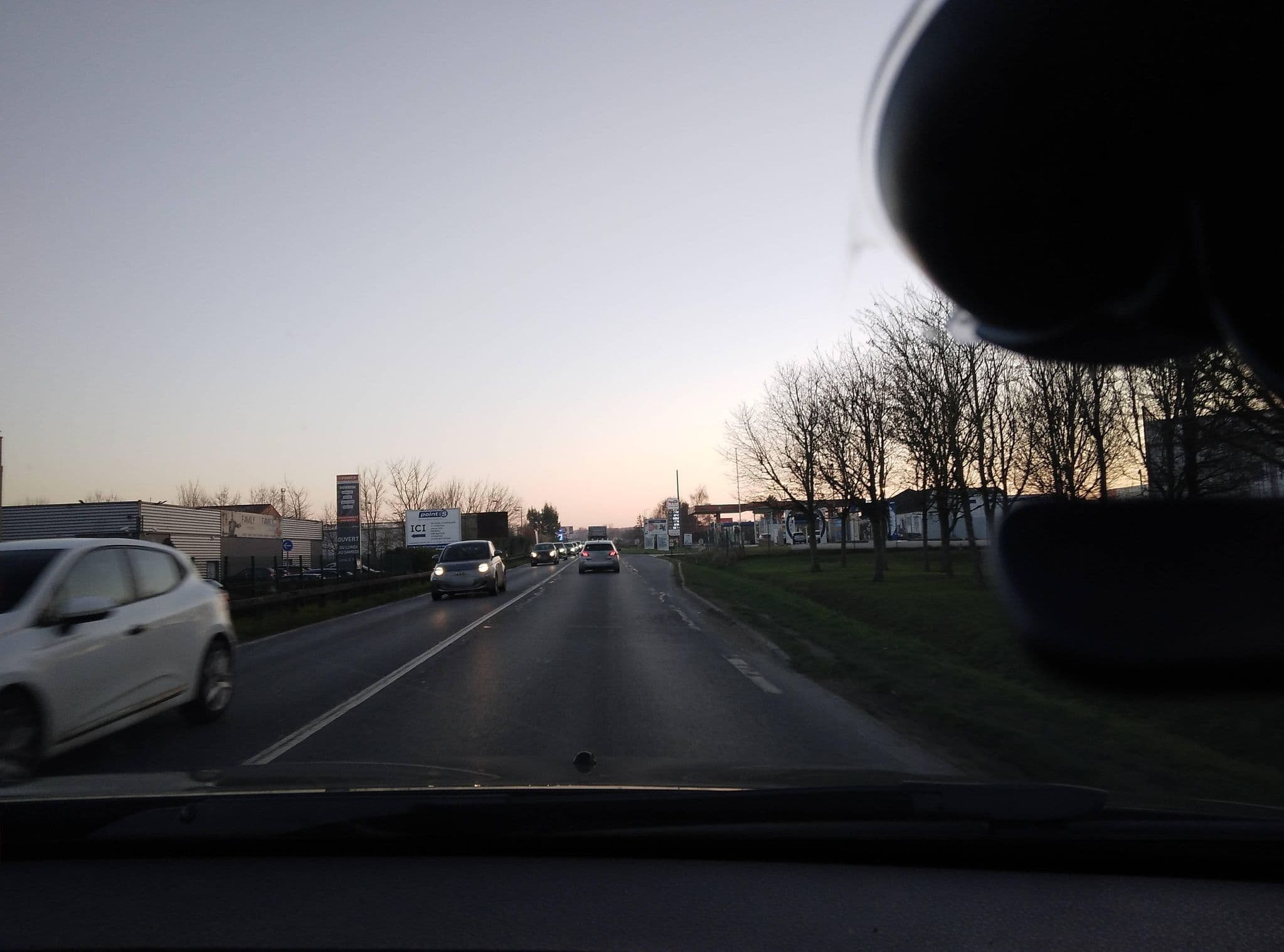 Street view near Hôtel AKENA de Claye-Souilly, Claye-Souilly — © didoudidi77 (CC BY-SA · Mapillary)