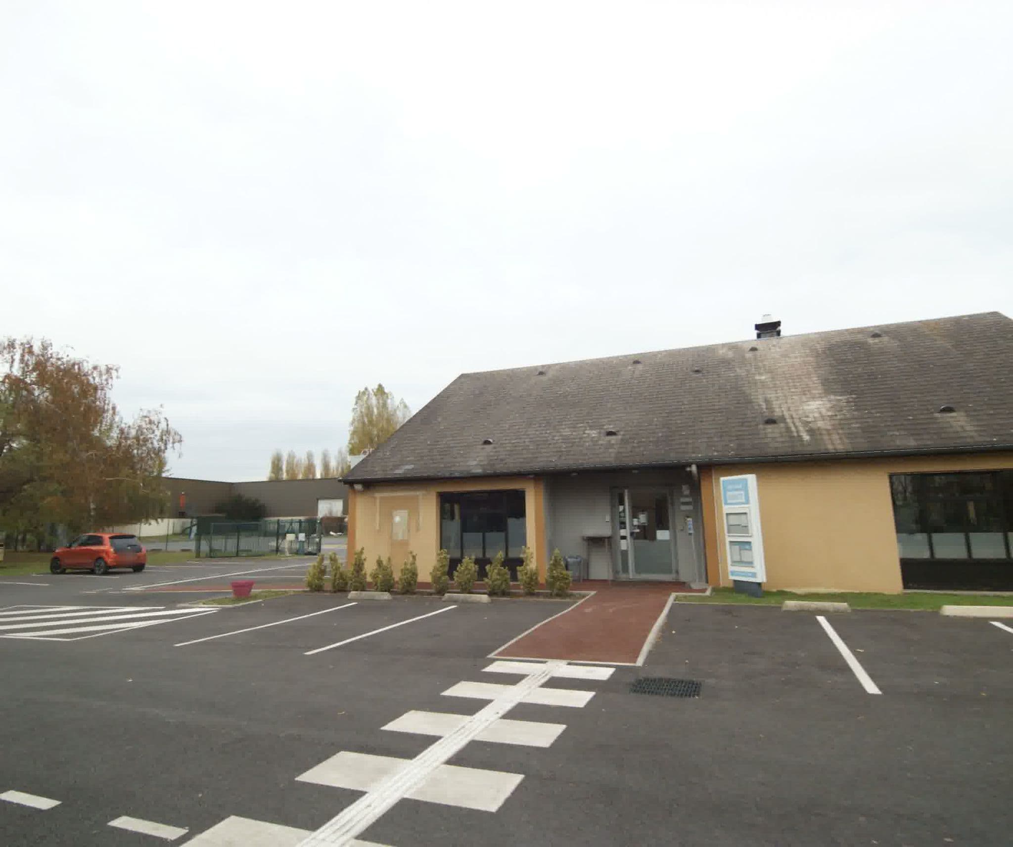 Street view near CAMPANILE LE BOURGET - Gonesse, Gonesse — © sogefi (CC BY-SA · Mapillary)