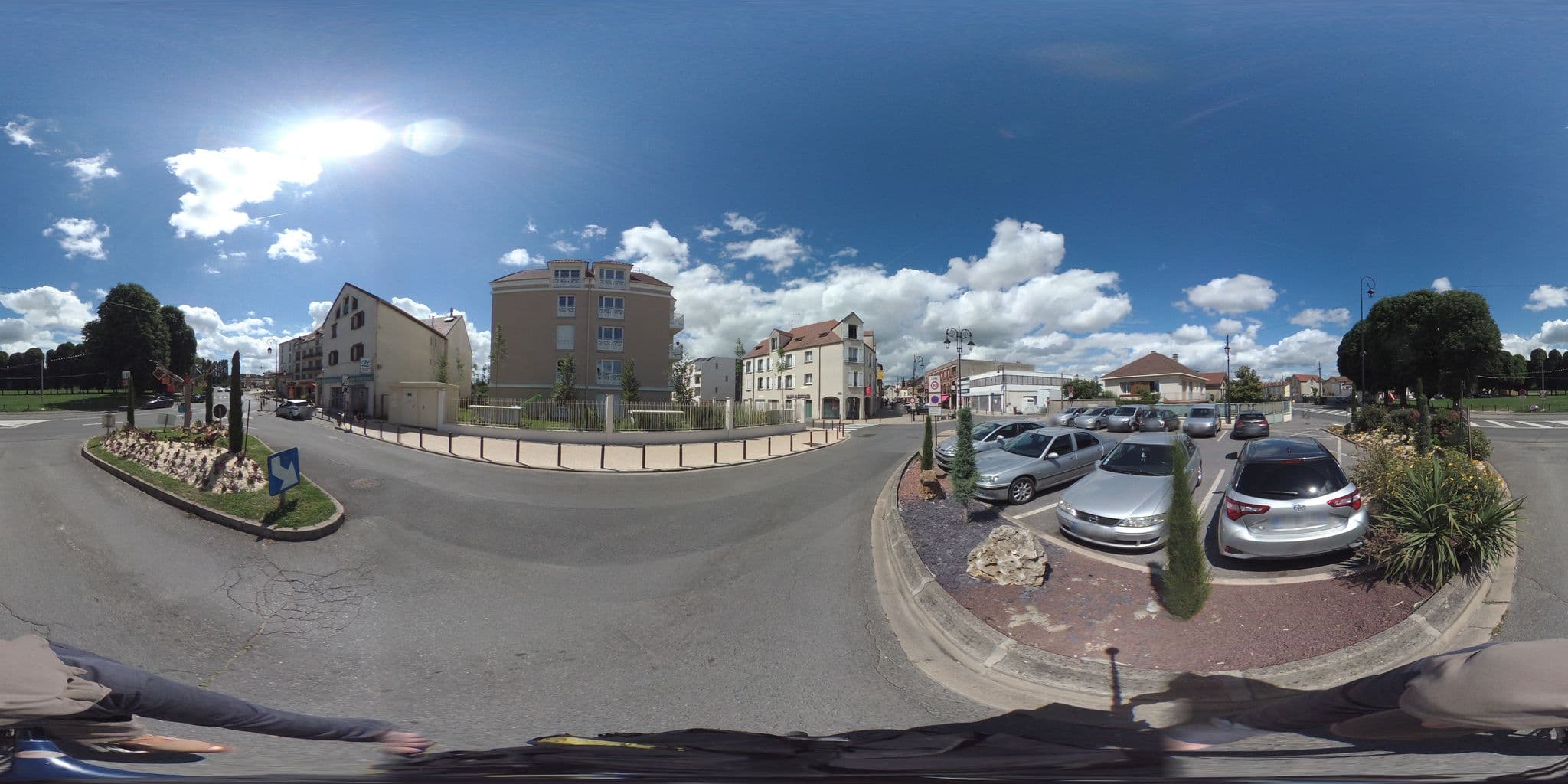 Street view near Kyriad Marne-la-Vallee Esbly, Esbly — © geovelo (CC BY-SA · Mapillary)