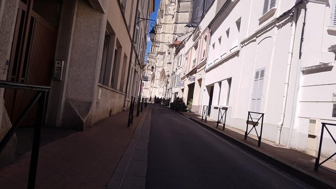 Street view near Premonval, Meaux — © changchun1 (CC BY-SA · Mapillary)