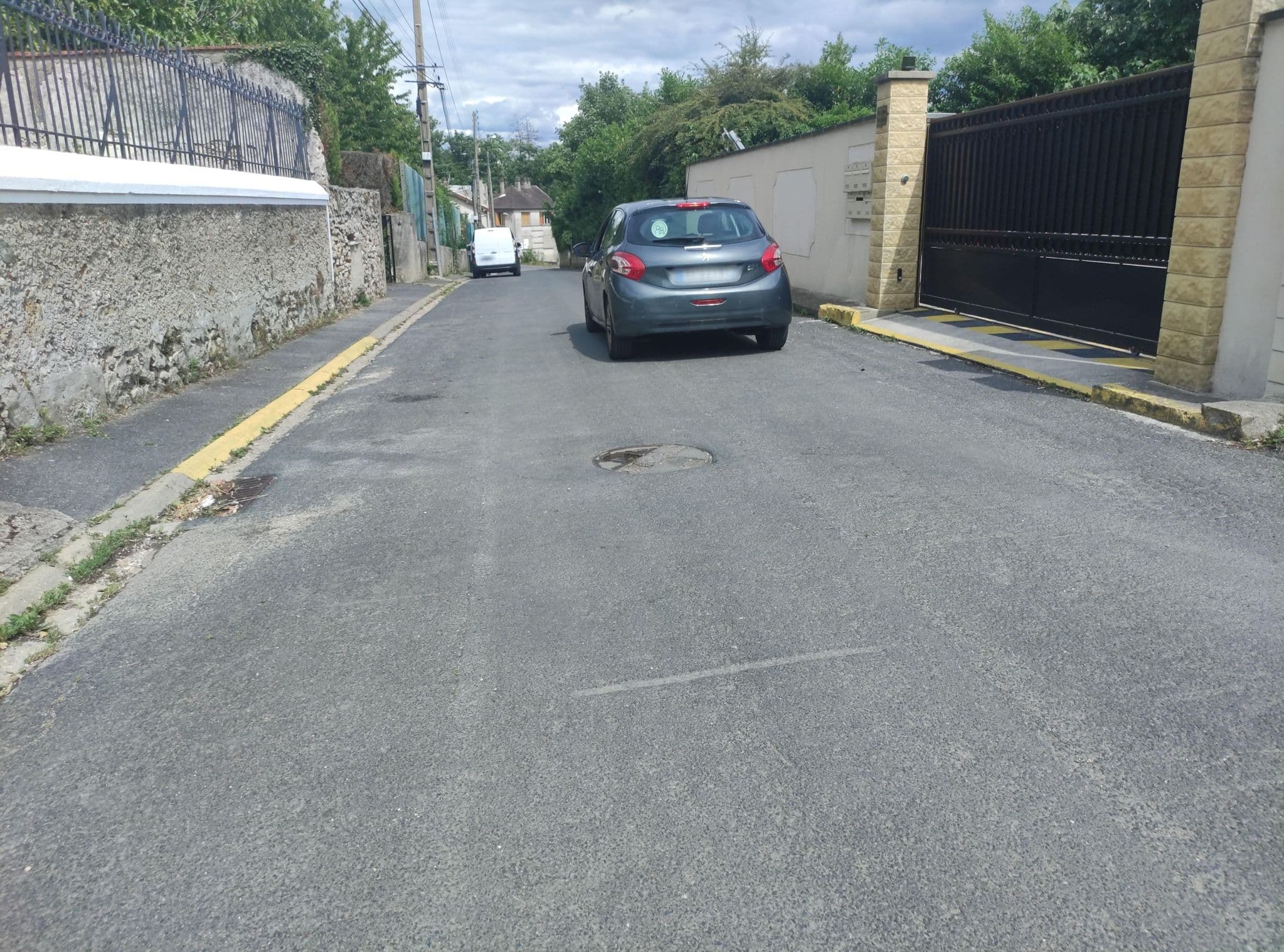Street view near La Petardière, Meaux — © KoshoNSA (CC BY-SA · Mapillary)