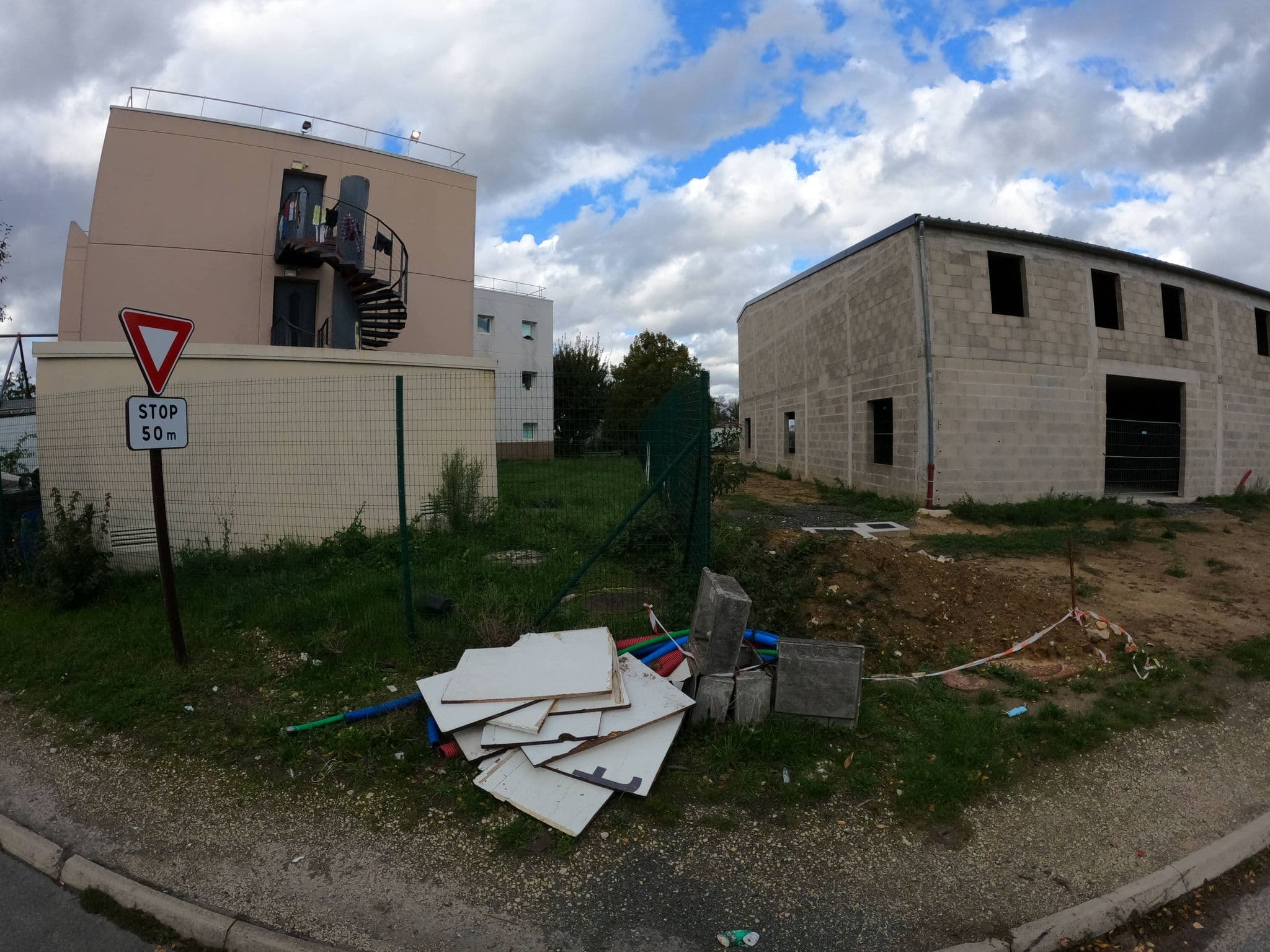 Street view near Hôtel F1, Esbly — © stephanep (CC BY-SA · Mapillary)