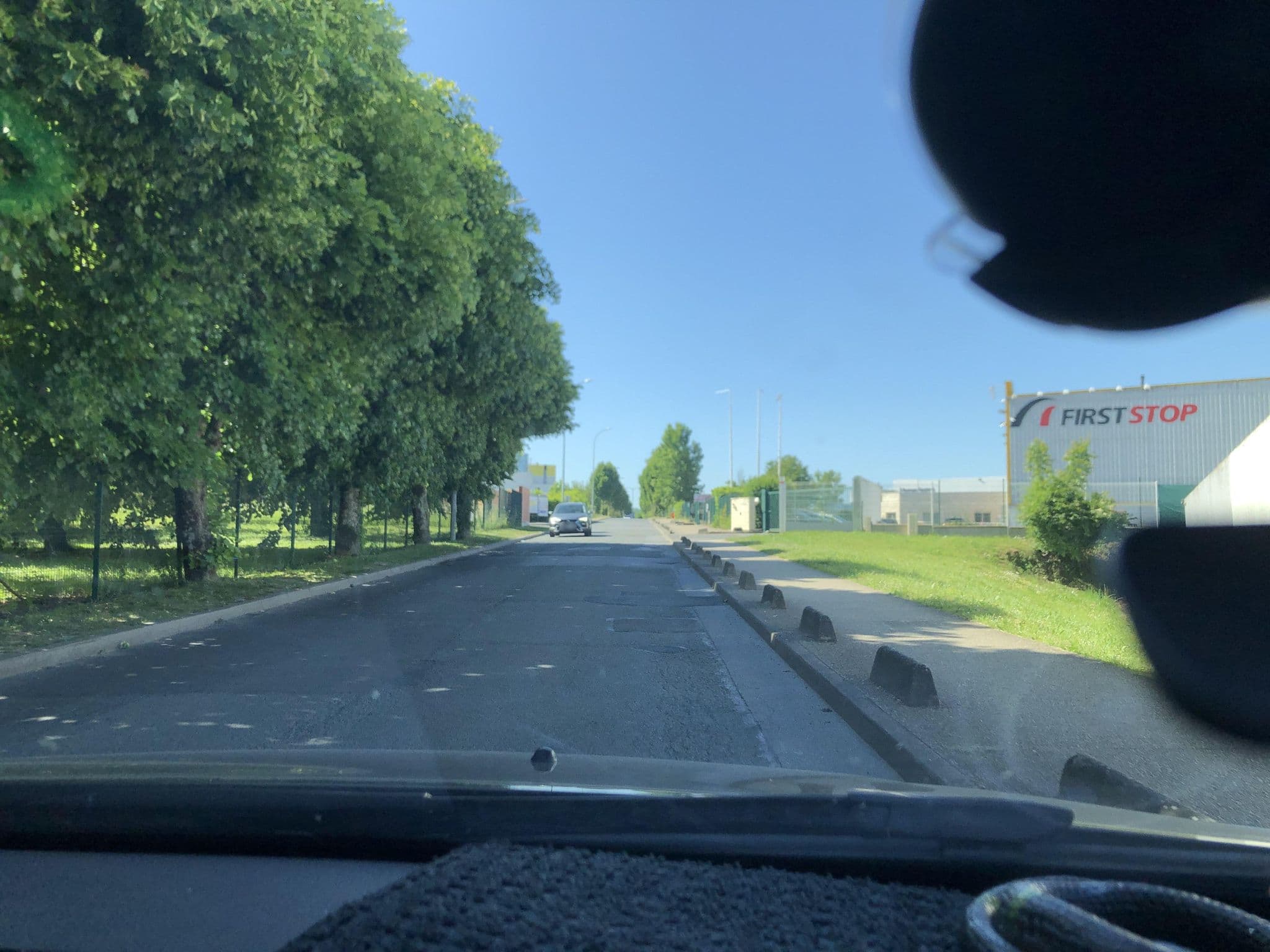 Street view near Dynamique Hôtel, Villenoy — © didoudidi77 (CC BY-SA · Mapillary)
