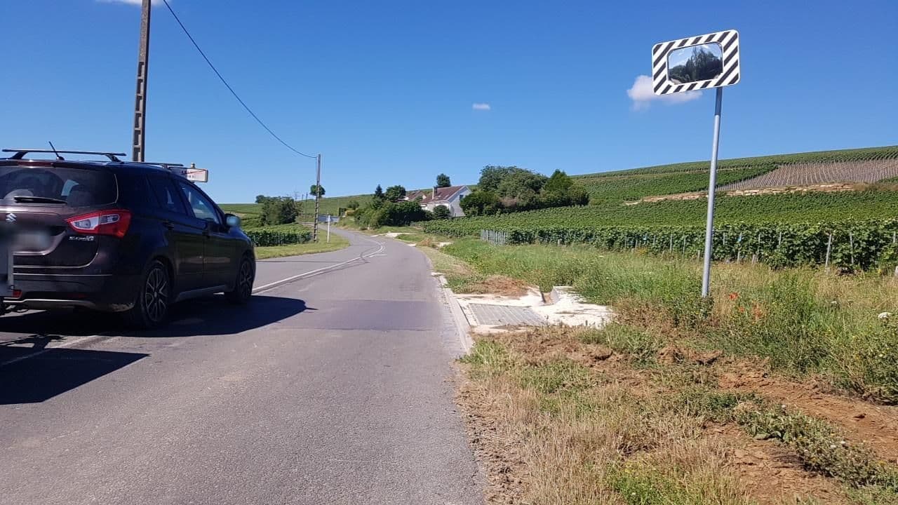 Street view near Remiot Therese, Charly-sur-Marne — © changchun1 (CC BY-SA · Mapillary)