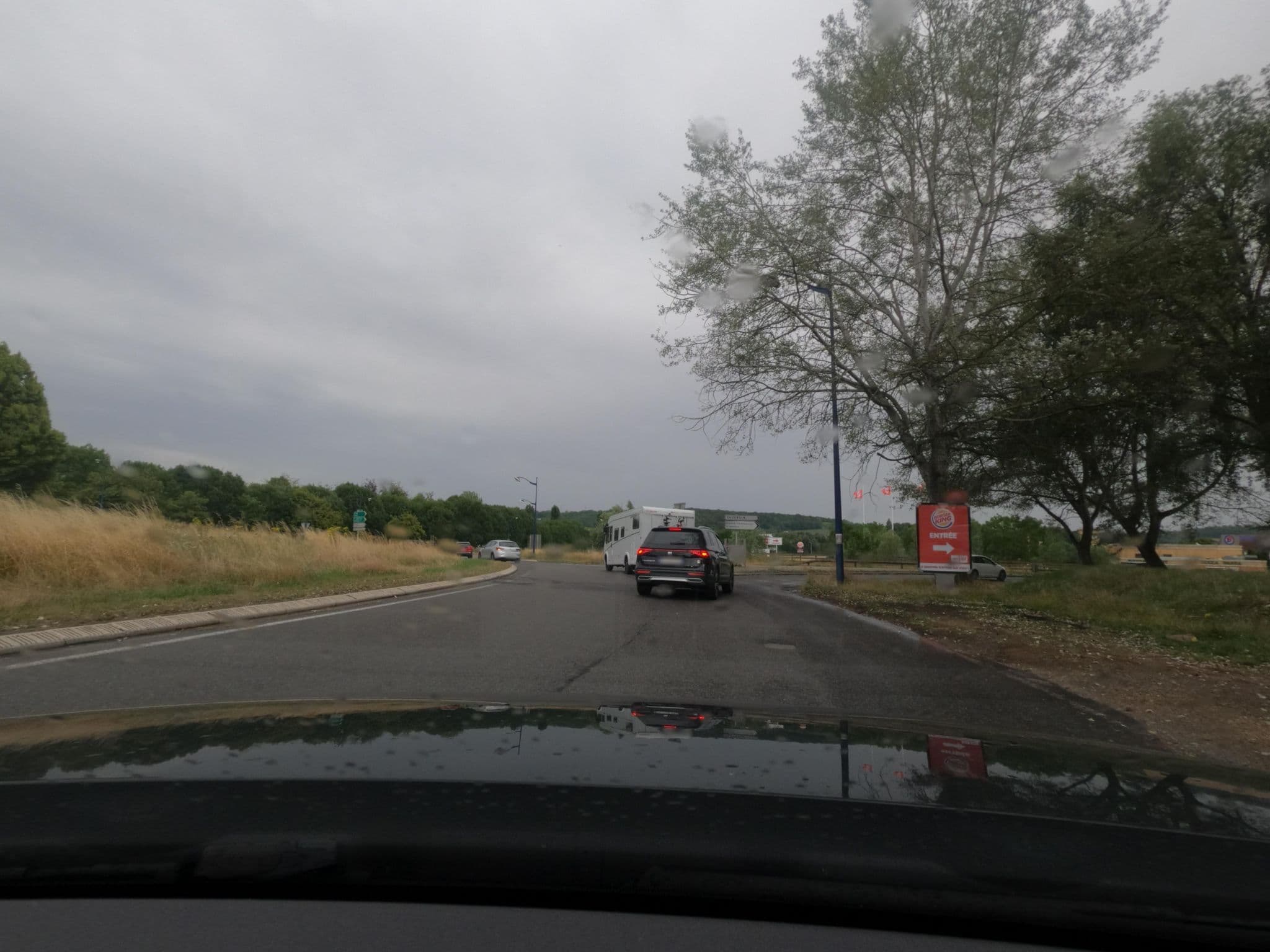Street view near Roveco, Belleu — © uwekoch (CC BY-SA · Mapillary)