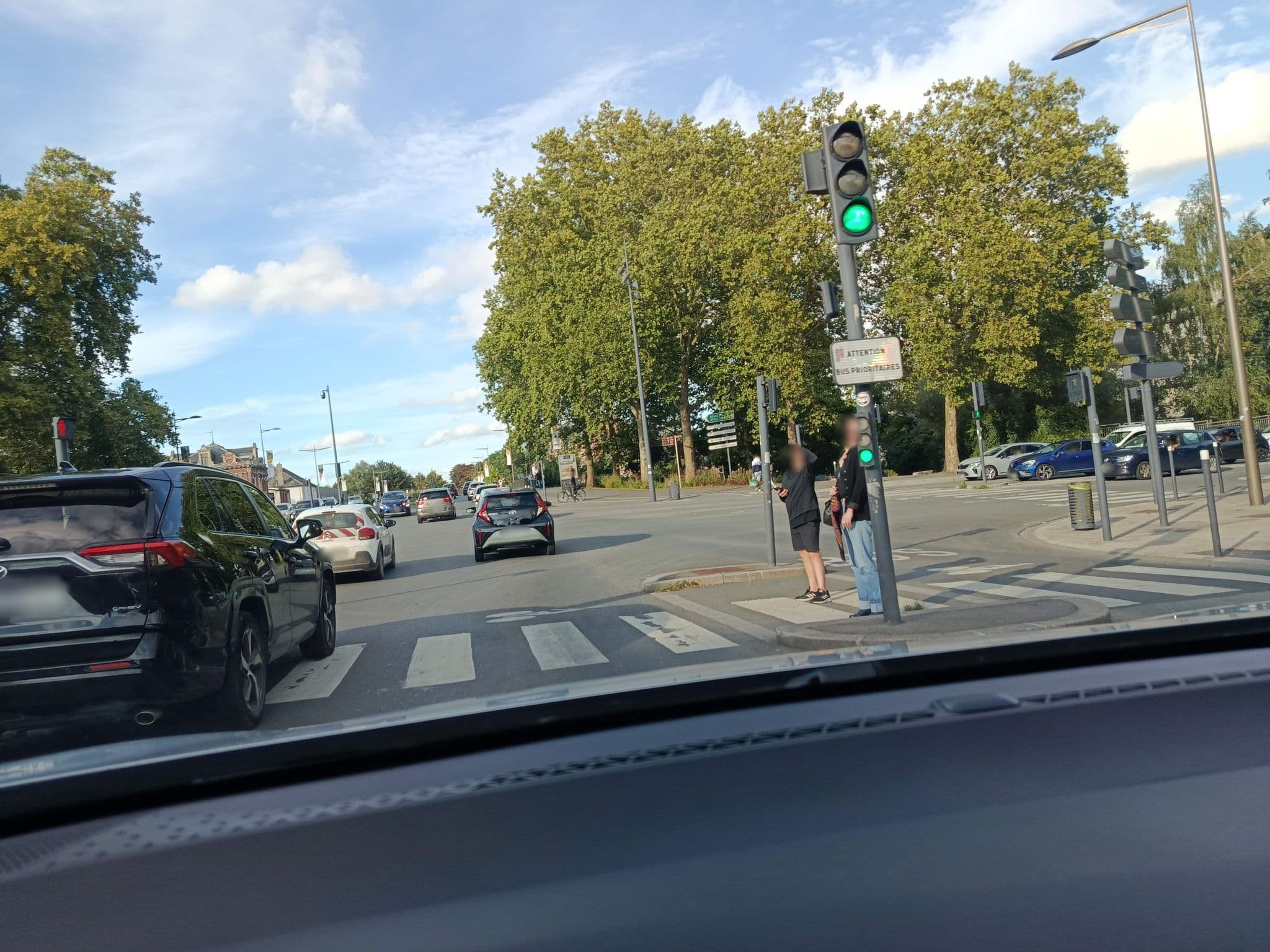 Street view near Appart'City, Amiens — © kritic (CC BY-SA · Mapillary)