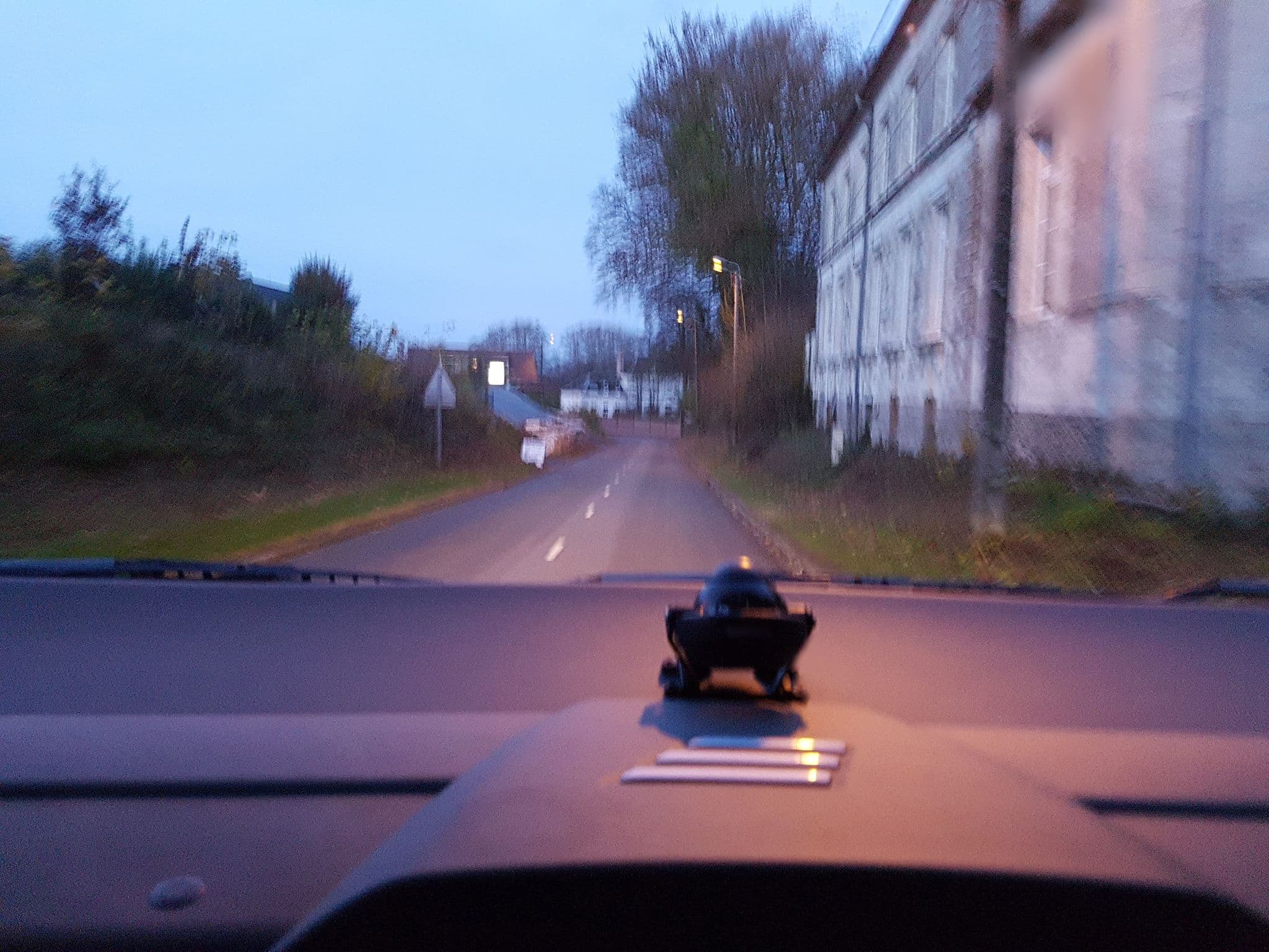 Street view near Jonquois Frédéric, Doullens — © bernardvoyageur (CC BY-SA · Mapillary)