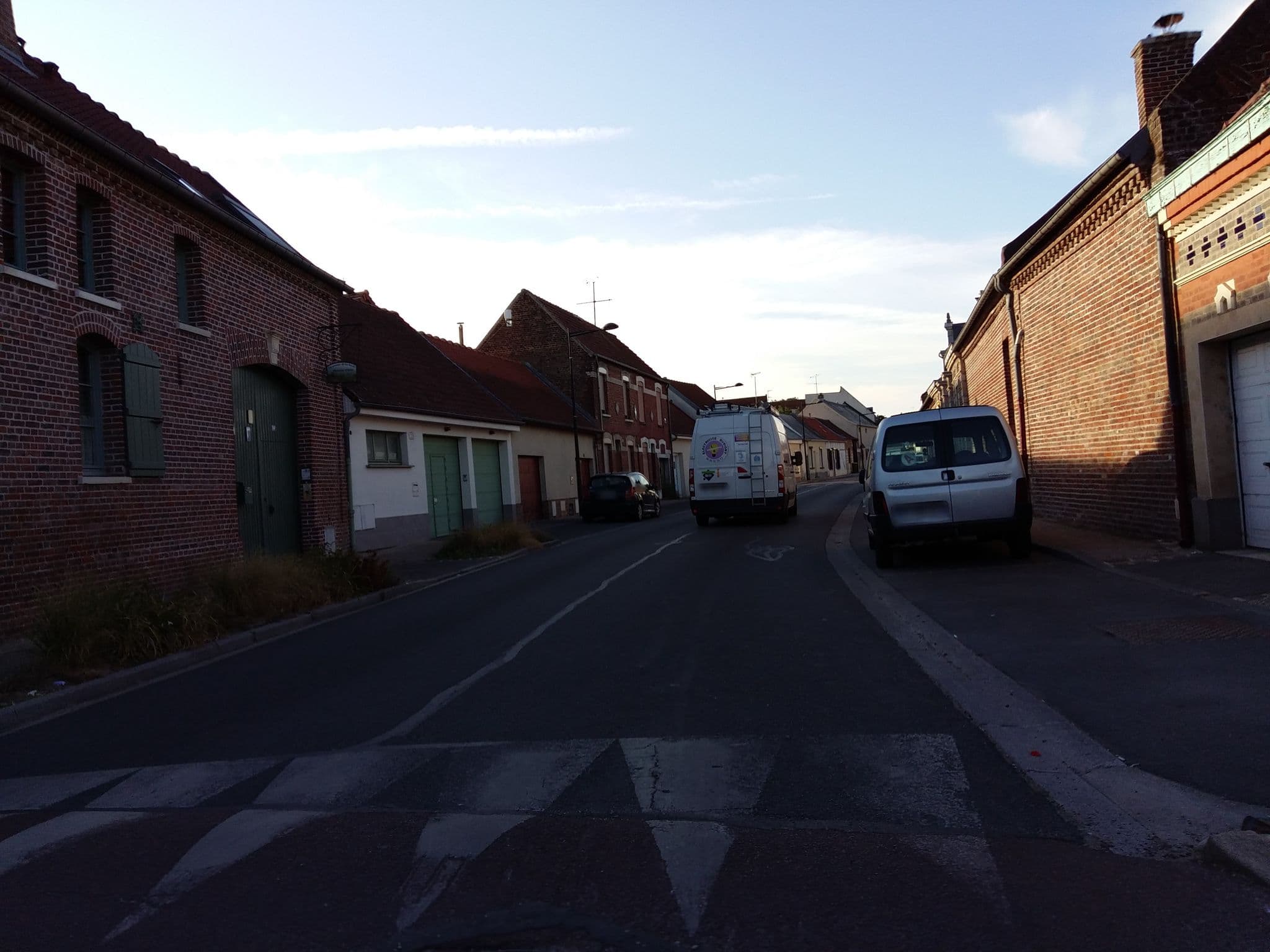Street view near Gîte des Hortillonnages, Camon — © simgis (CC BY-SA · Mapillary)
