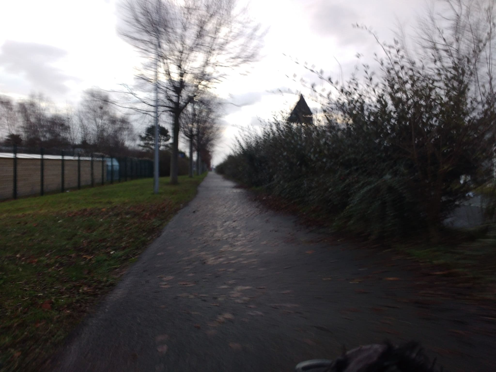 Street view near Hôtel Novotel Amiens Establissements, Longueau — © tatico (CC BY-SA · Mapillary)