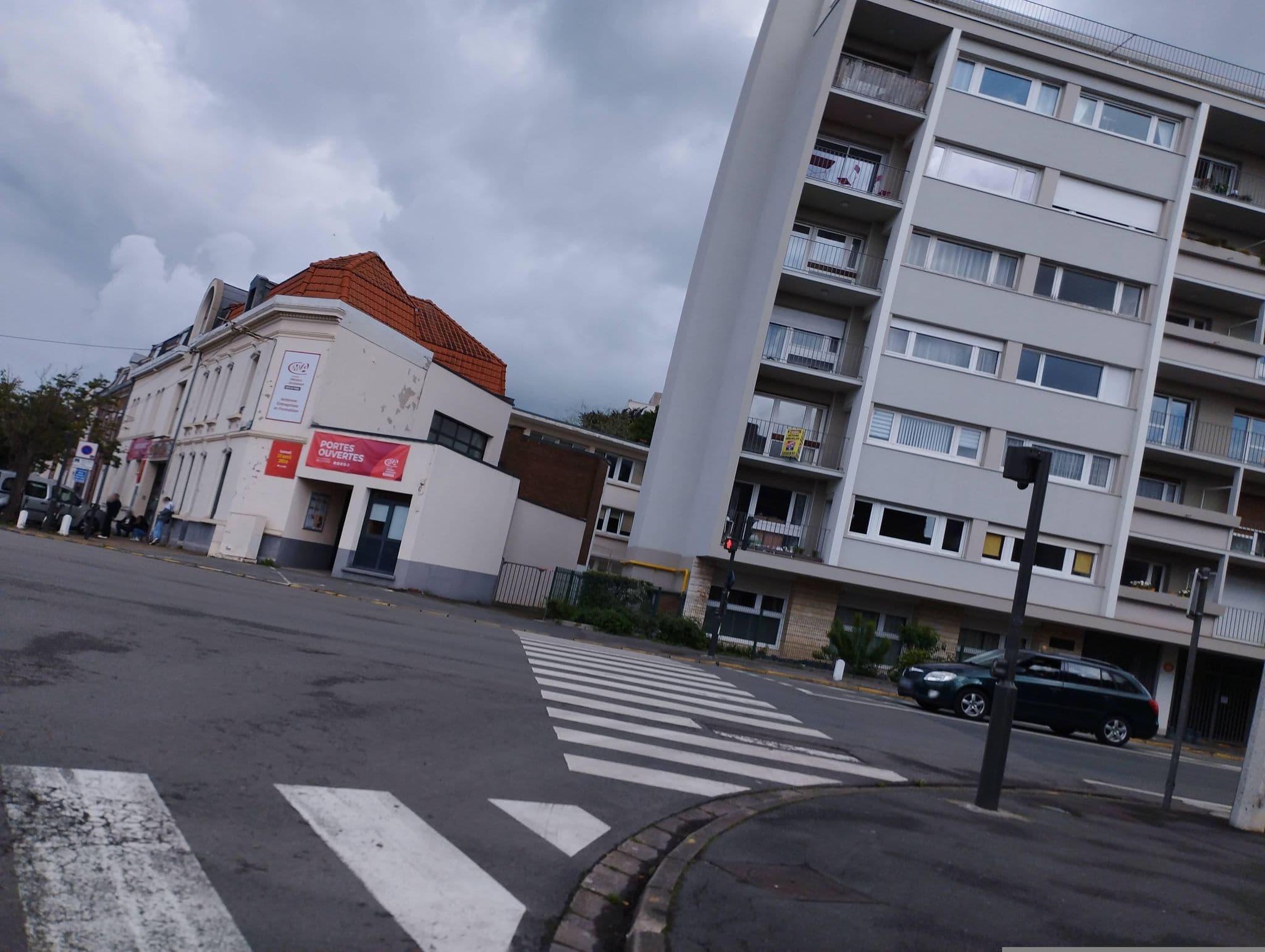 Street view near Location Appartement courte durée, Béthune — © kritic (CC BY-SA · Mapillary)