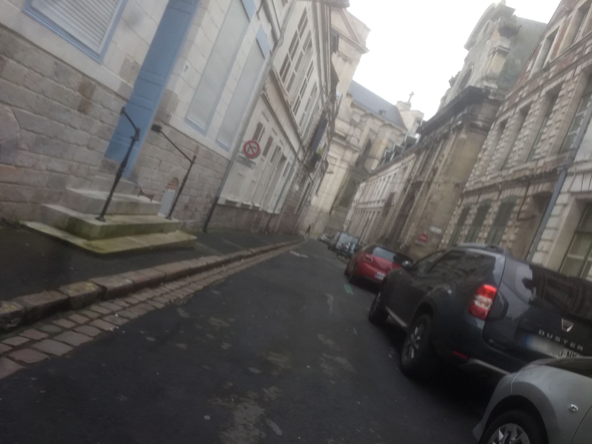 Street view near Chambre d'Hôtes Laure et Patrick Blanchet, Arras — © kritic (CC BY-SA · Mapillary)