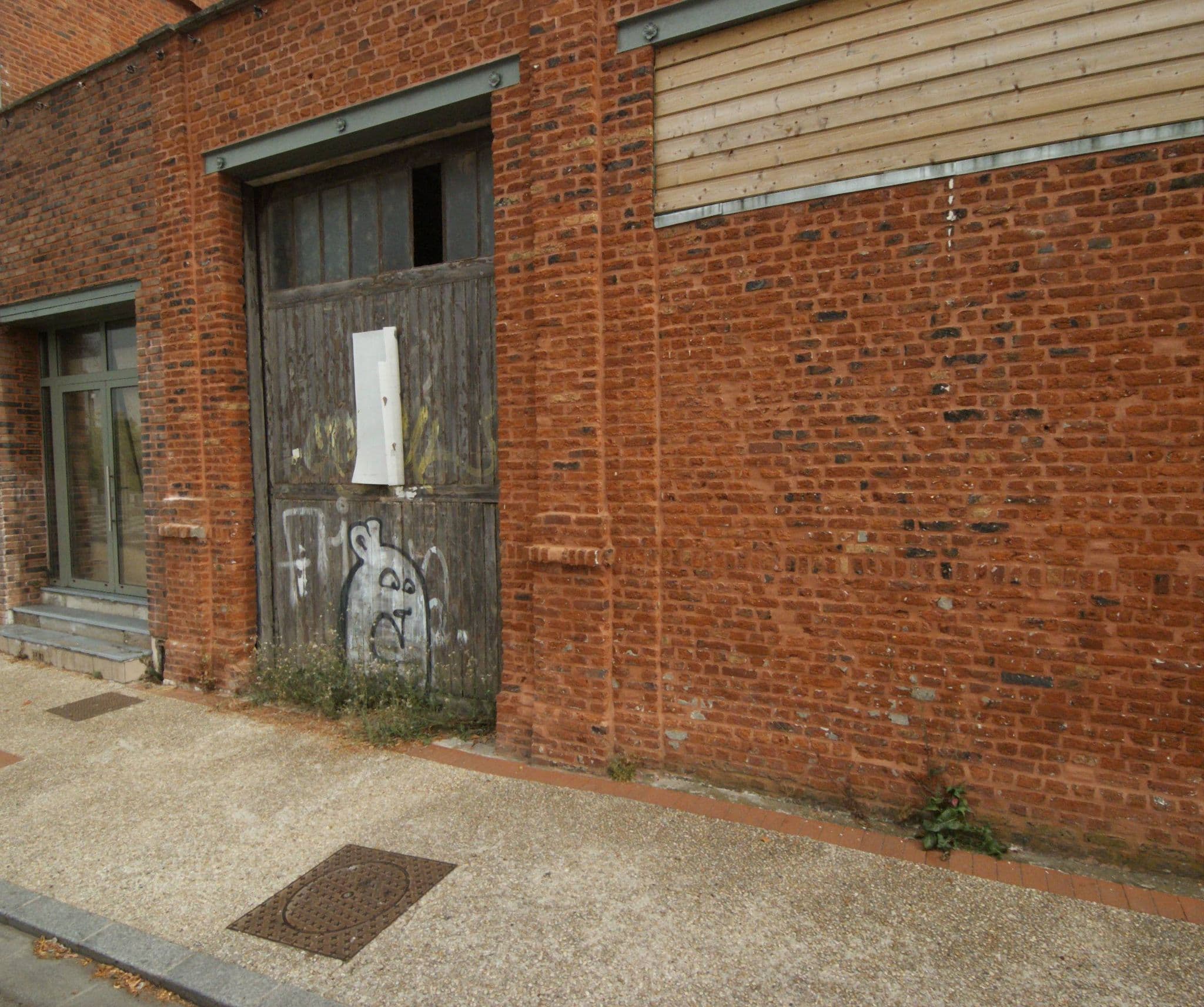 Street view near Hôtel les Arcades, Armentières — © melimmergis (CC BY-SA · Mapillary)