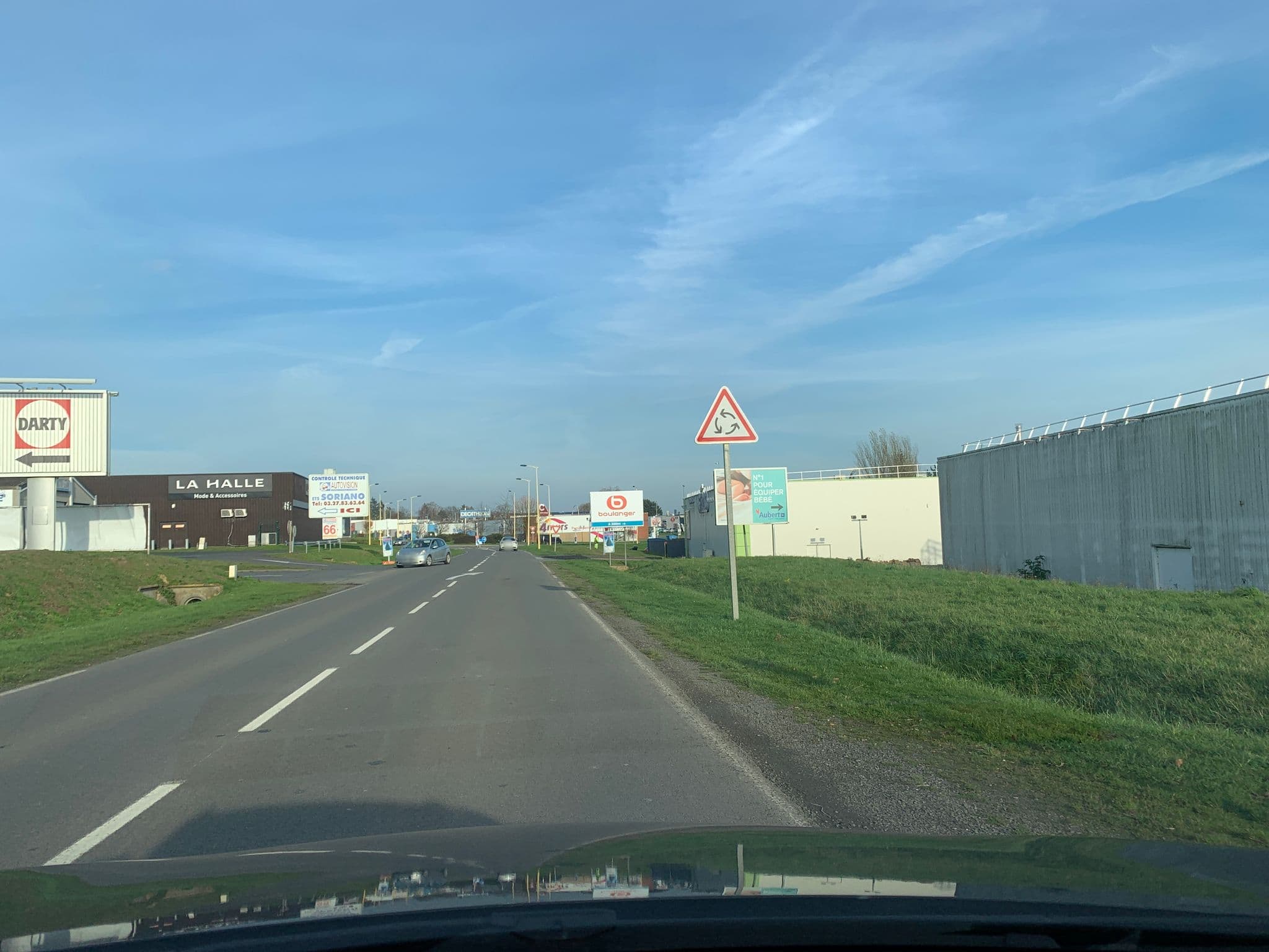 Street view near Zenia, Proville — © widowild (CC BY-SA · Mapillary)