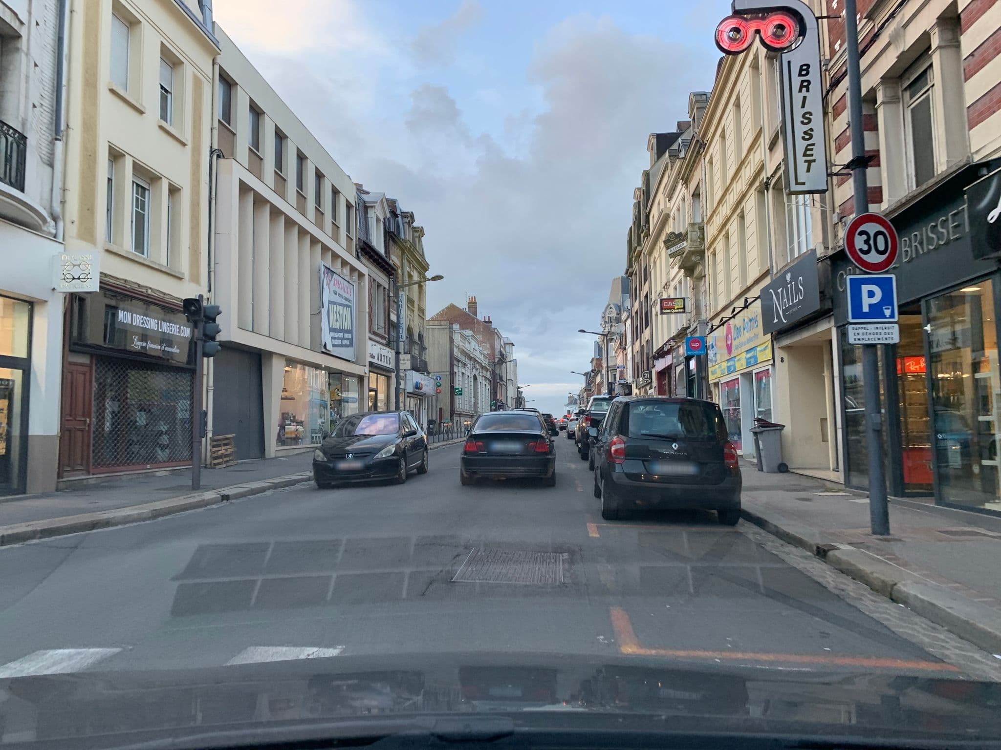 Street view near Balladins St Quentin Nord, Saint-Quentin — © widowild (CC BY-SA · Mapillary)