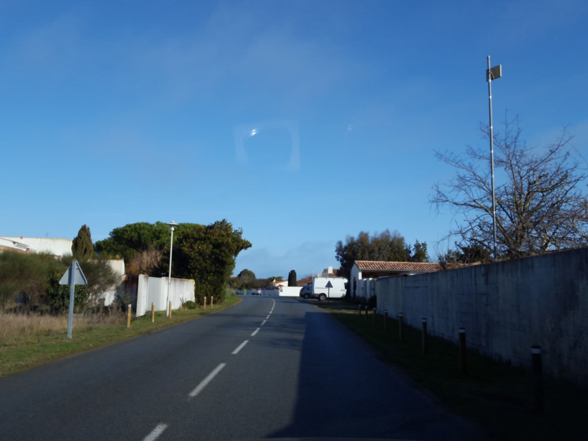 Street view near Villa Mélisse, La Couarde-sur-Mer — © thibphil (CC BY-SA · Mapillary)
