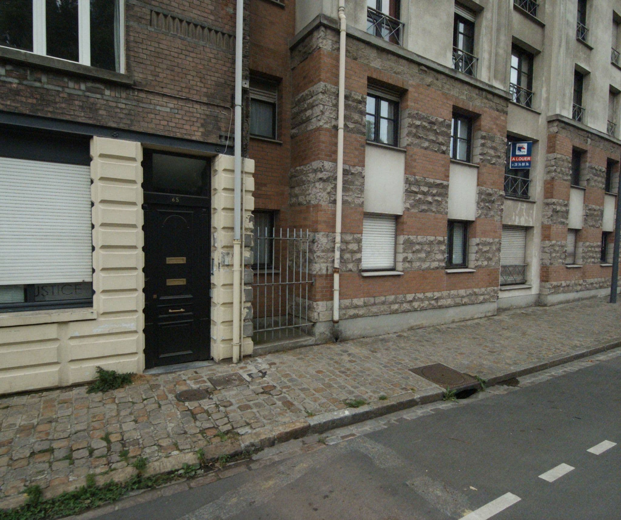 Street view near Loft Hôtel, La Madeleine — © melimmergis (CC BY-SA · Mapillary)